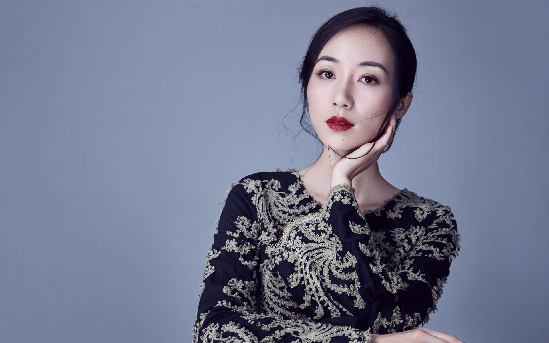 中国大陆江苏省苏州知名女演员韩雪高贵优雅活动写真图片图片