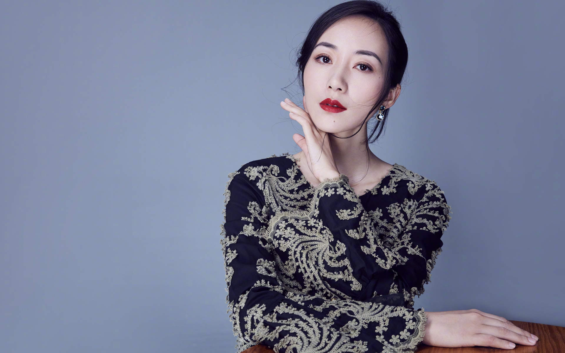 中国大陆江苏省苏州知名女演员韩雪高贵优雅活动写真图片图片
