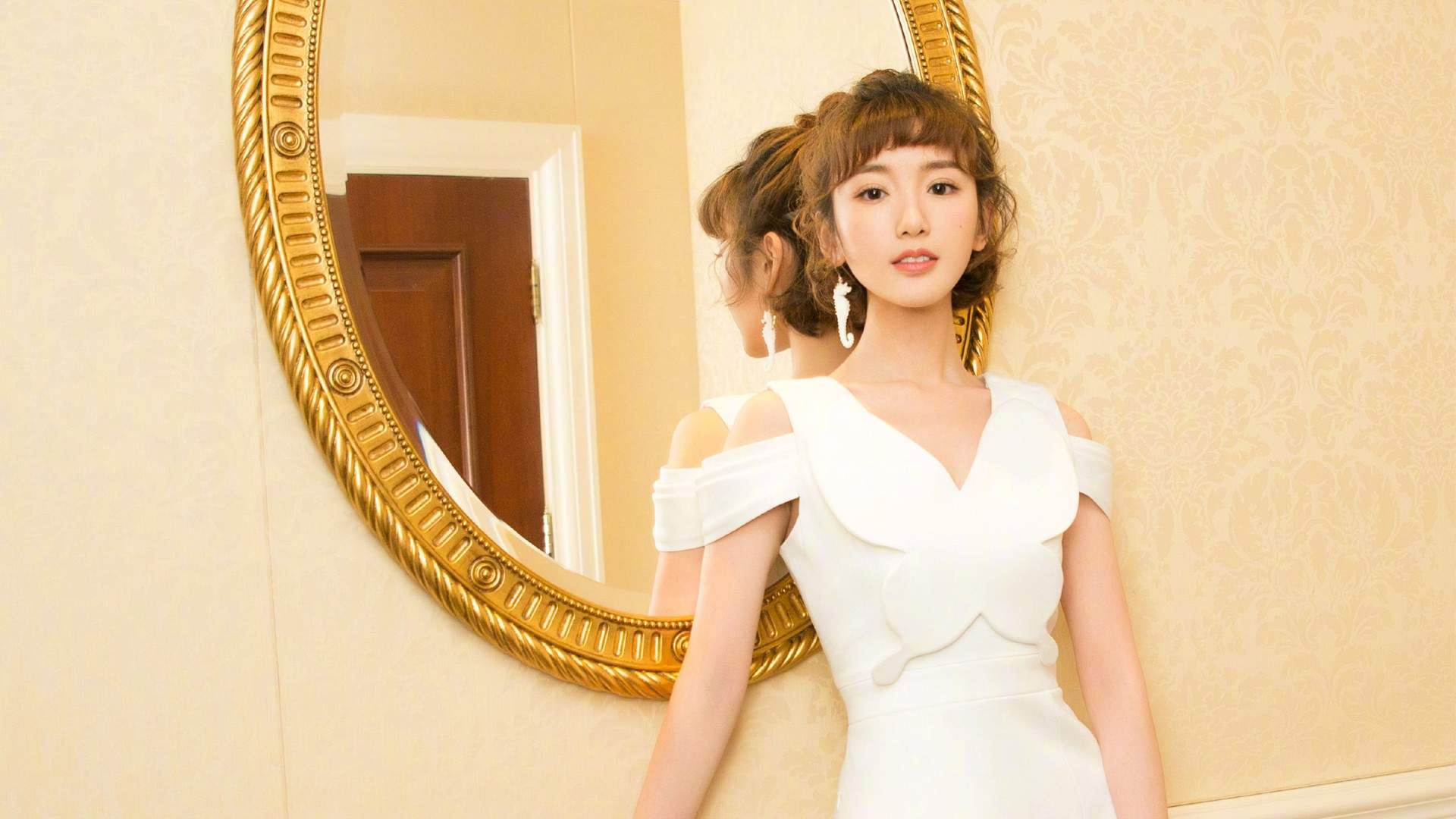 性感美女许晴白衬衫电脑桌面壁纸下载图片