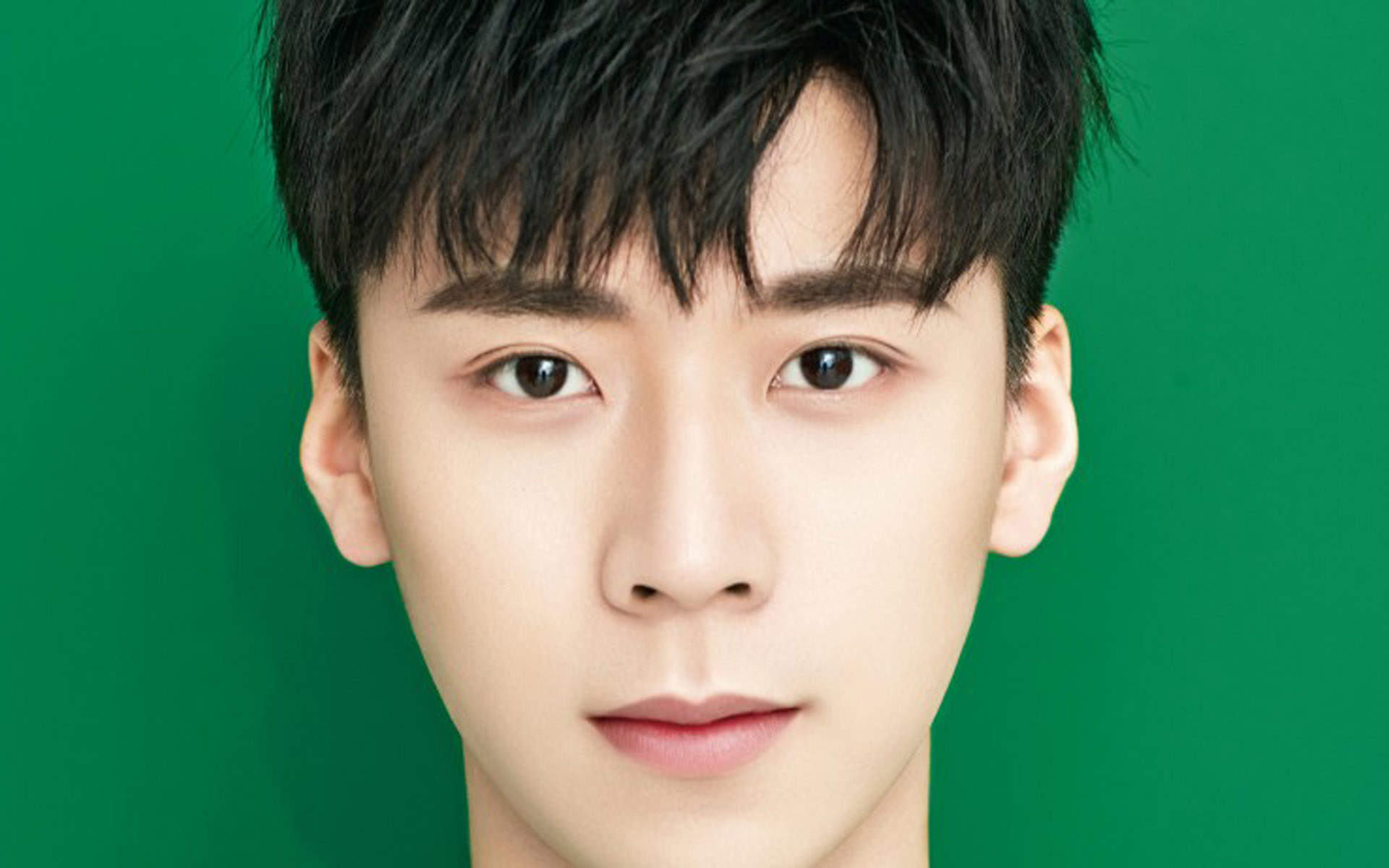 高清辽宁省沈阳男明显快男小鲜肉王博文最新写真桌面壁纸图片