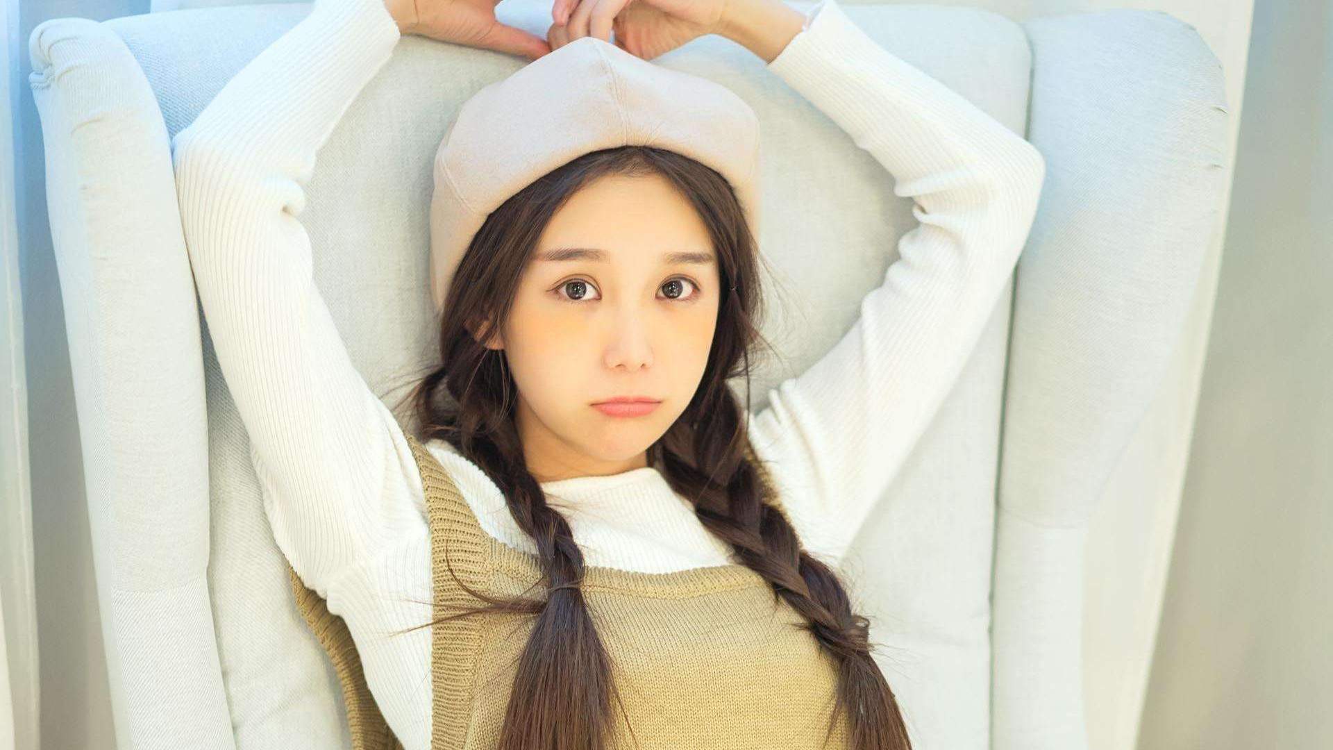 漂亮大陆90后粉嫩美女学生妹校园清纯写真高清壁纸图片