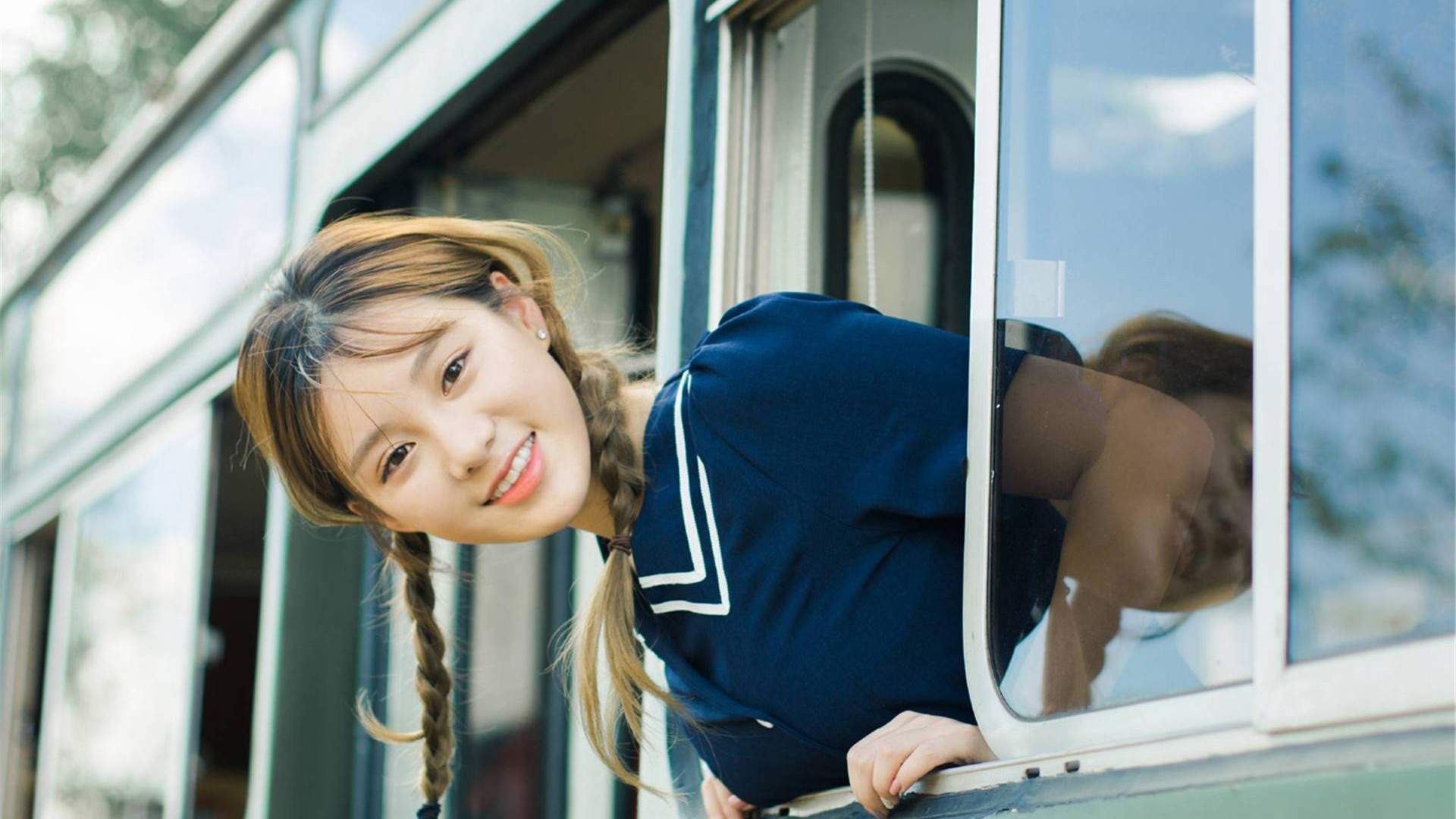 高清90后校花甜美灵动美少女学生装清纯写真图片手机壁纸图片