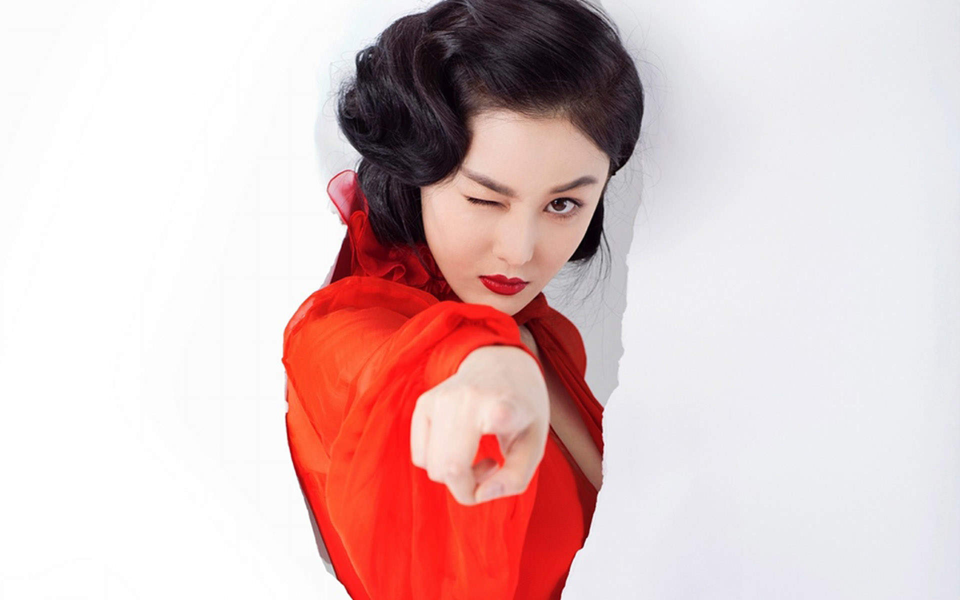 高清中国内地女演张馨予最新妩媚红妆写真图片桌面壁纸图片