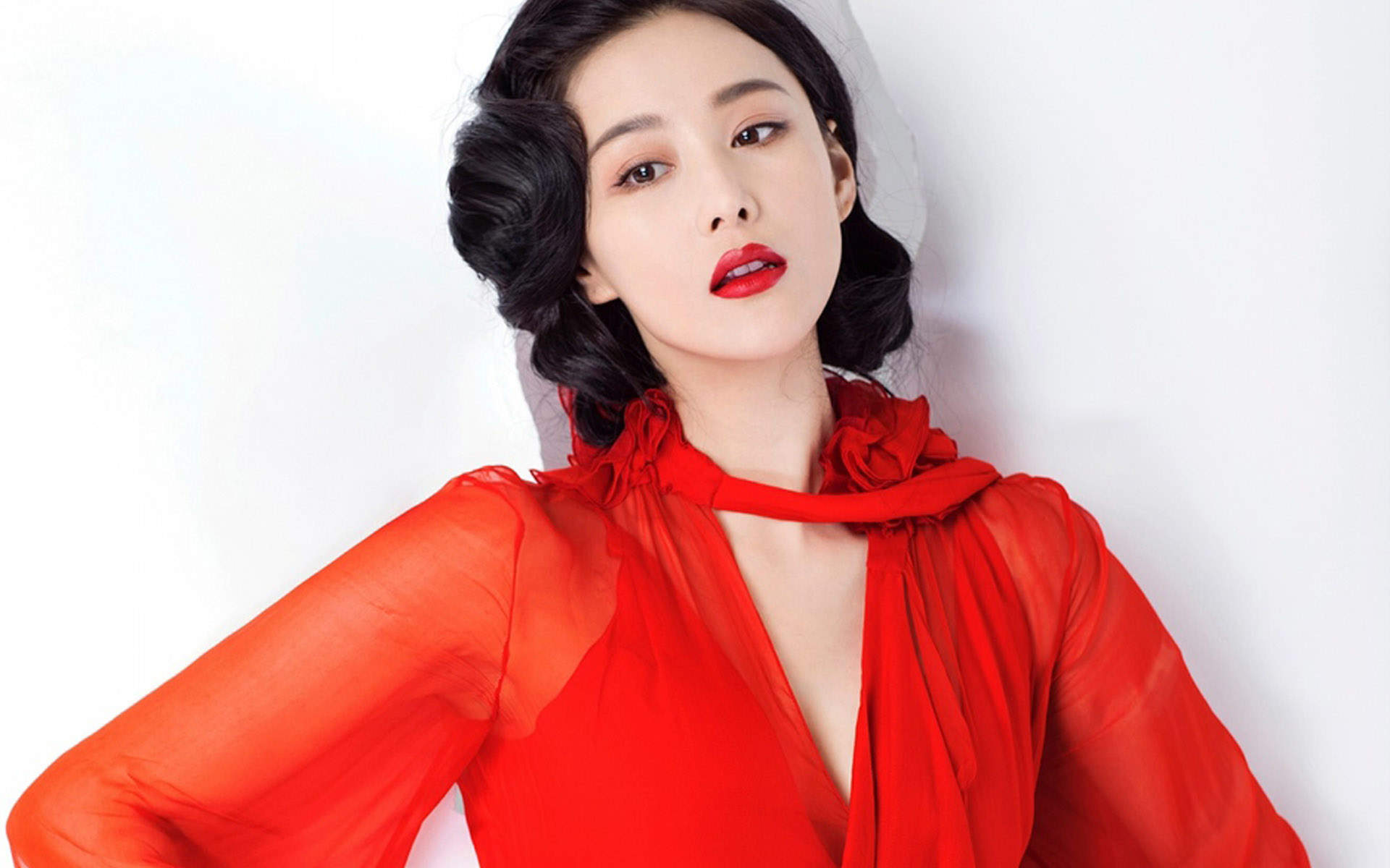 高清中国内地女演张馨予最新妩媚红妆写真图片桌面壁纸图片