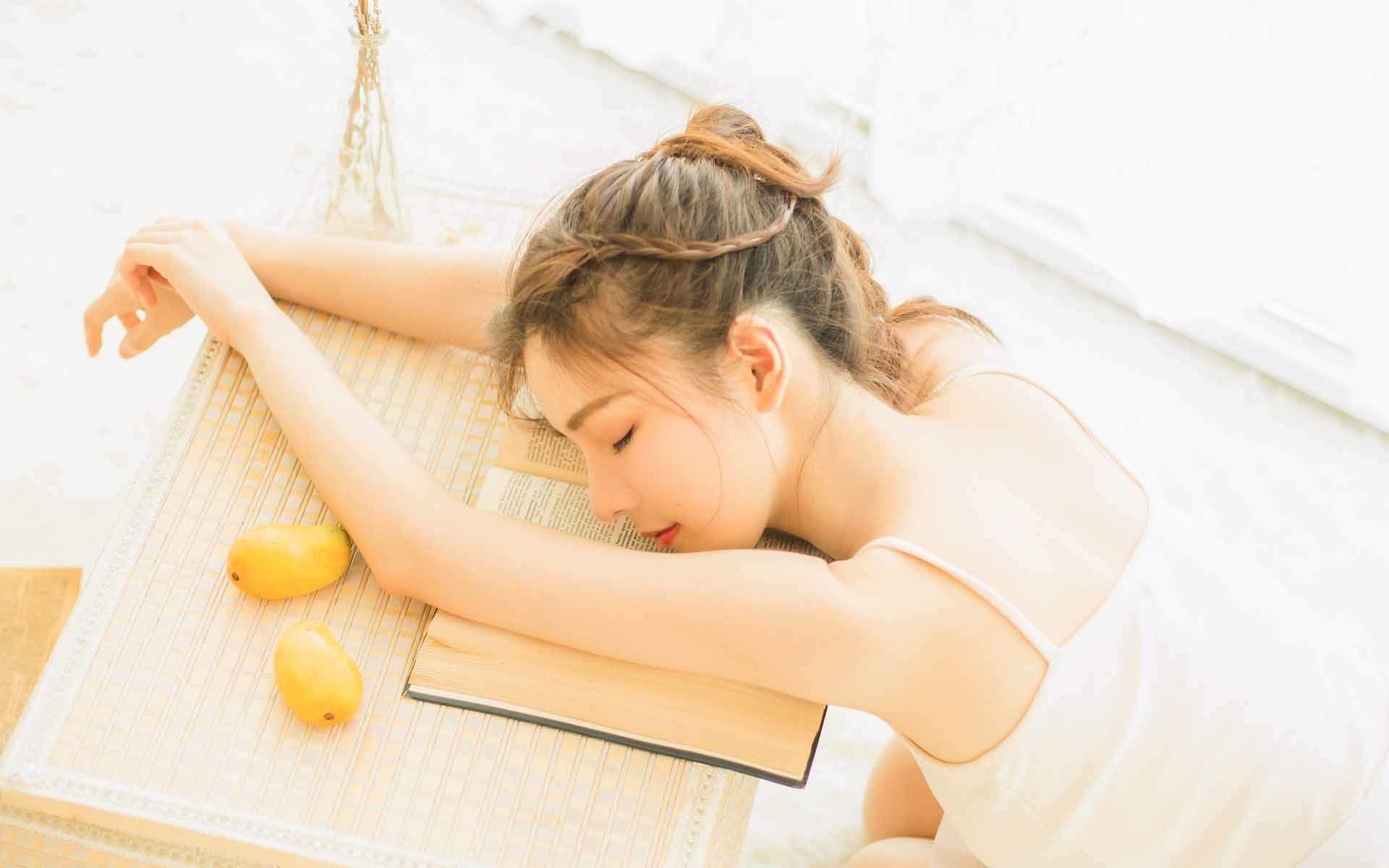大陆女明星清新美女治愈系清纯唯美白皙高清桌面壁纸图片