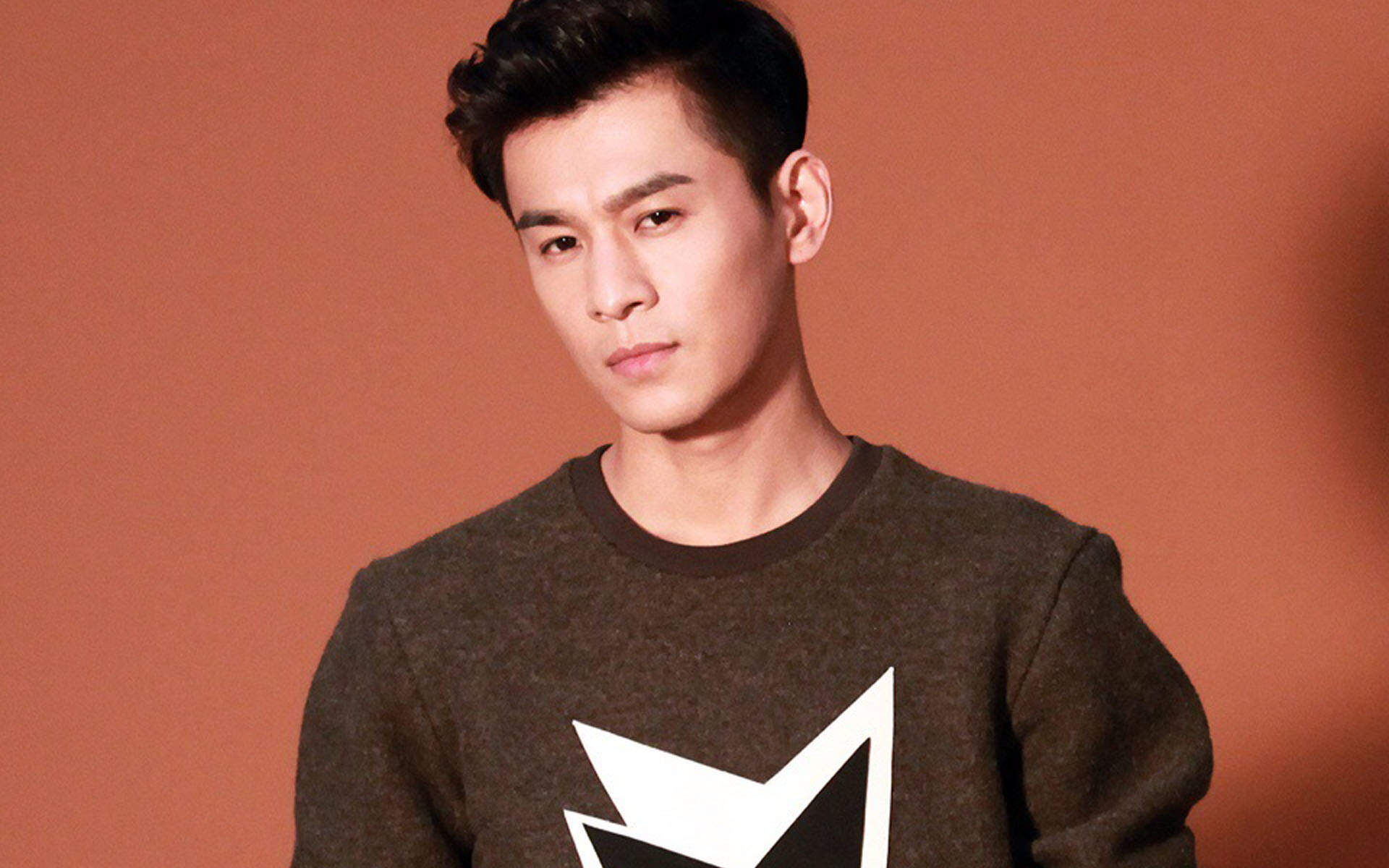 中国内地广西壮族自治区桂林影视男演员乔振宇暖男风秋季写真图片桌面壁纸图片