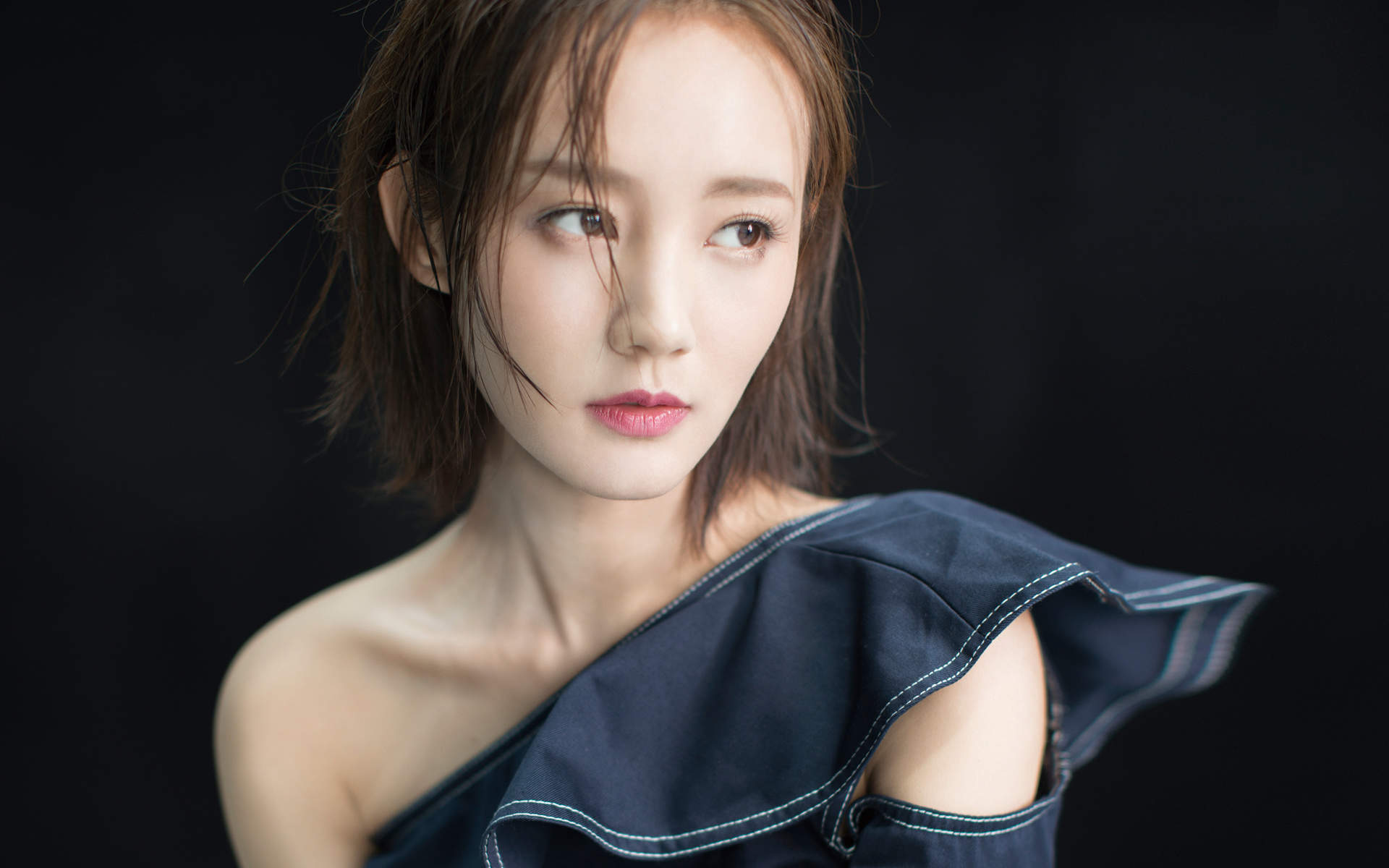李一桐图片