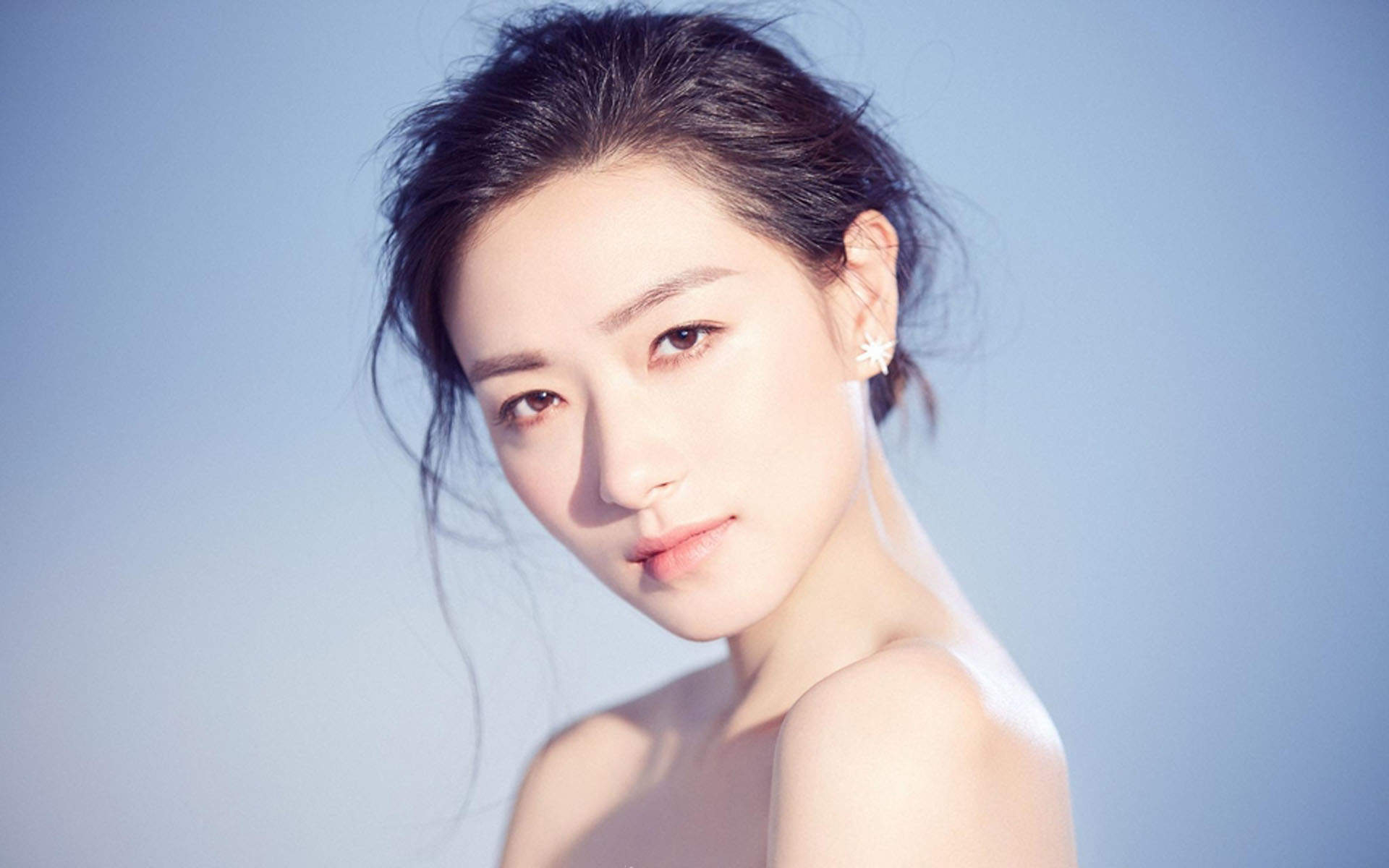 湖南省益阳市赫山女演员万茜优雅大气迷人写真图片电脑壁纸图片