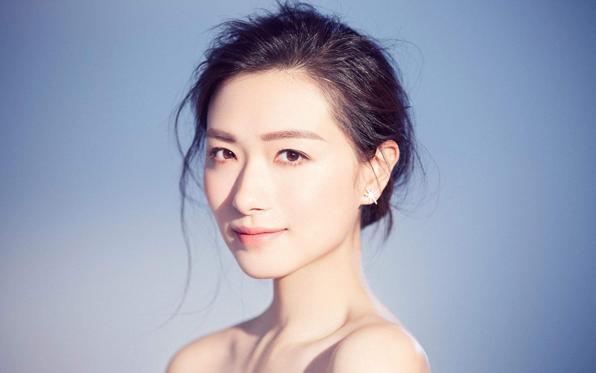 湖南省益阳市赫山女演员万茜优雅大气迷人写真图片电脑壁纸图片