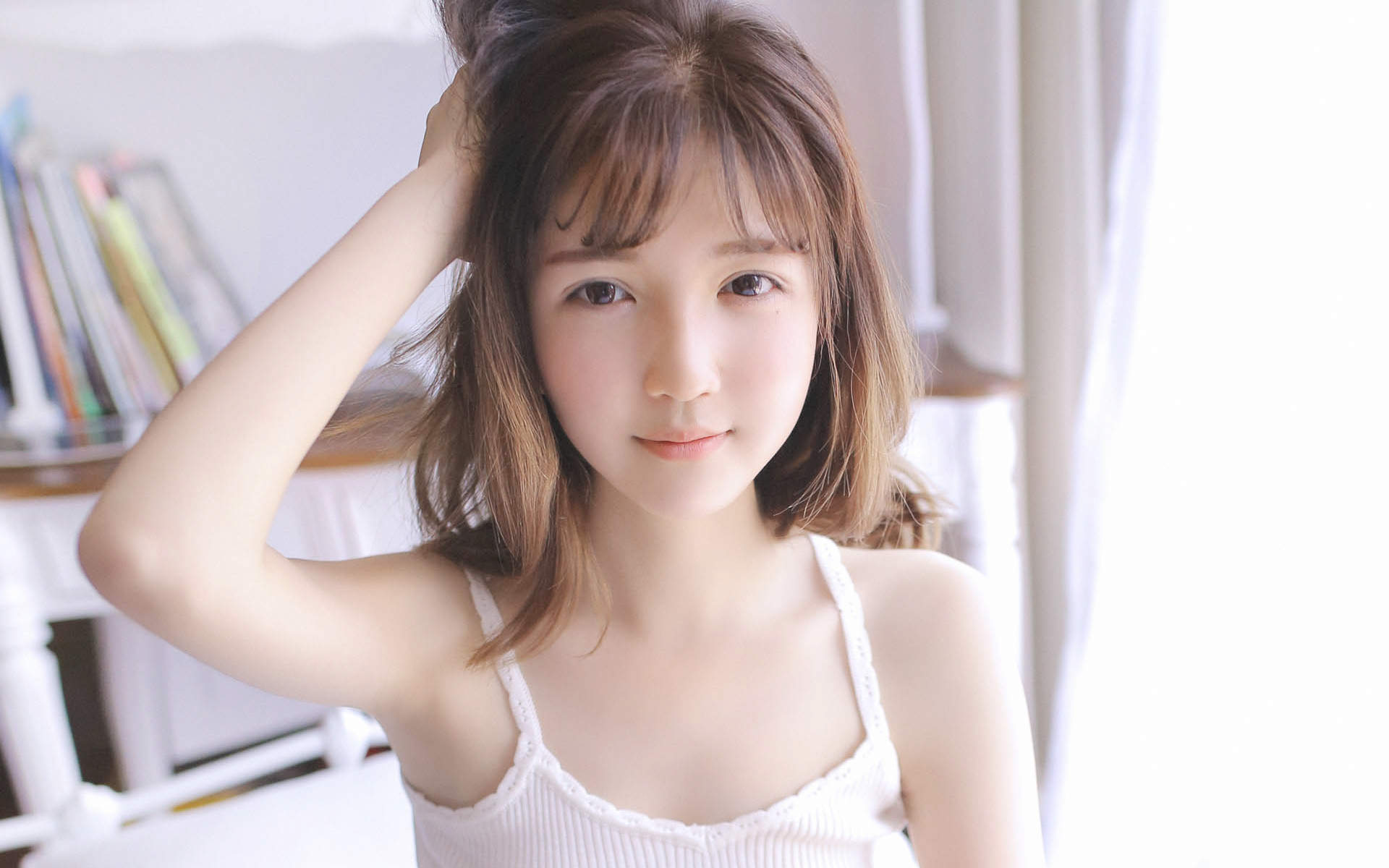 低胸装图片