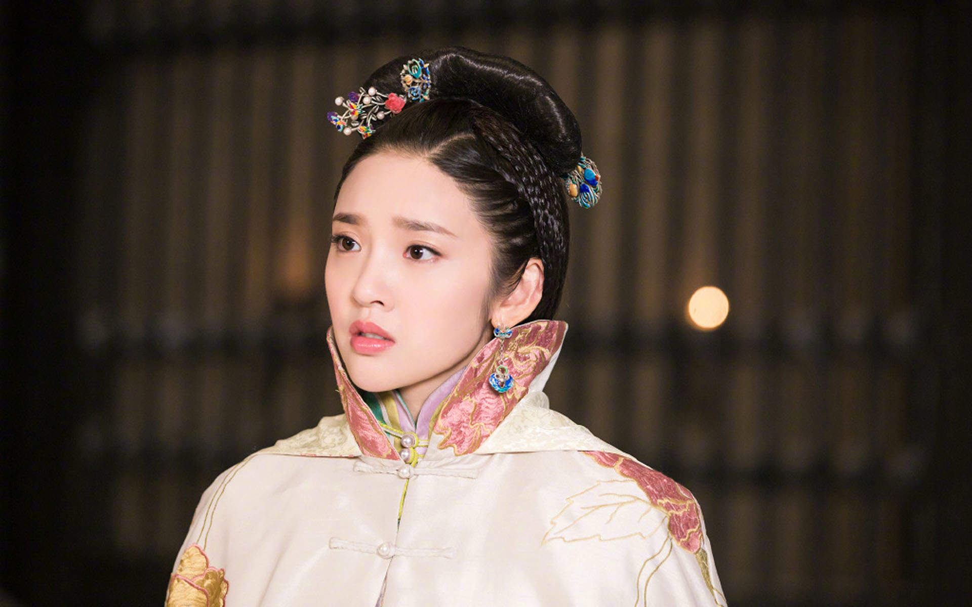 高清中国内地四川女演员唐艺昕湿发吊带裙性感写真图片图片 高清中国内地四川女演员唐艺昕湿发吊带裙性感写真图片图片