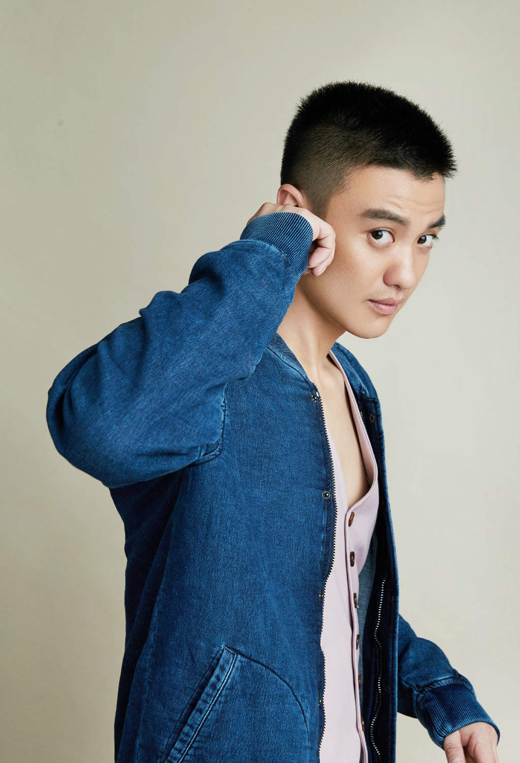 高清内地男明周一围写真图片图片