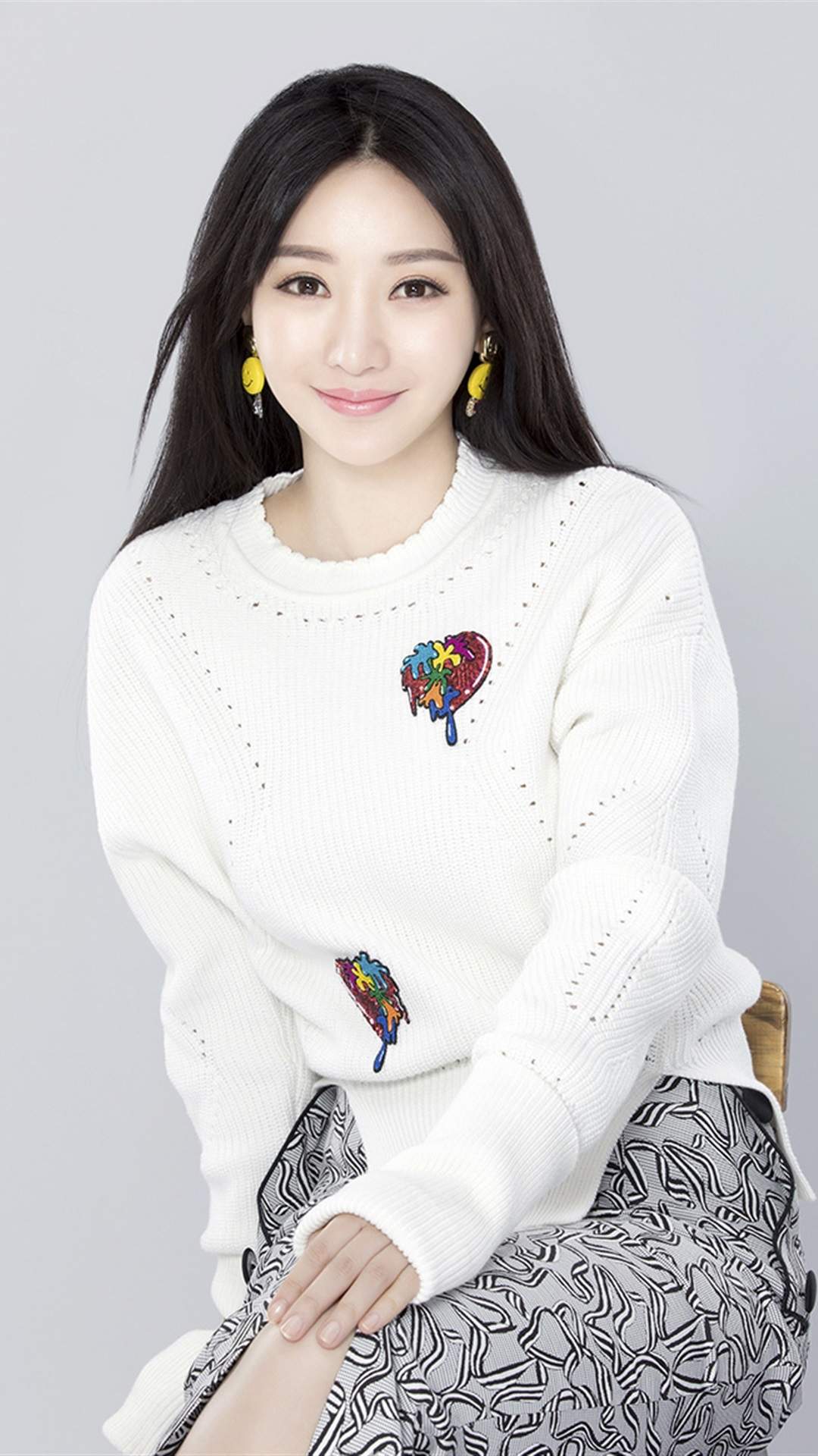 中国内地湖南衡阳女演员柳岩性感优雅写真桌面壁纸图片
