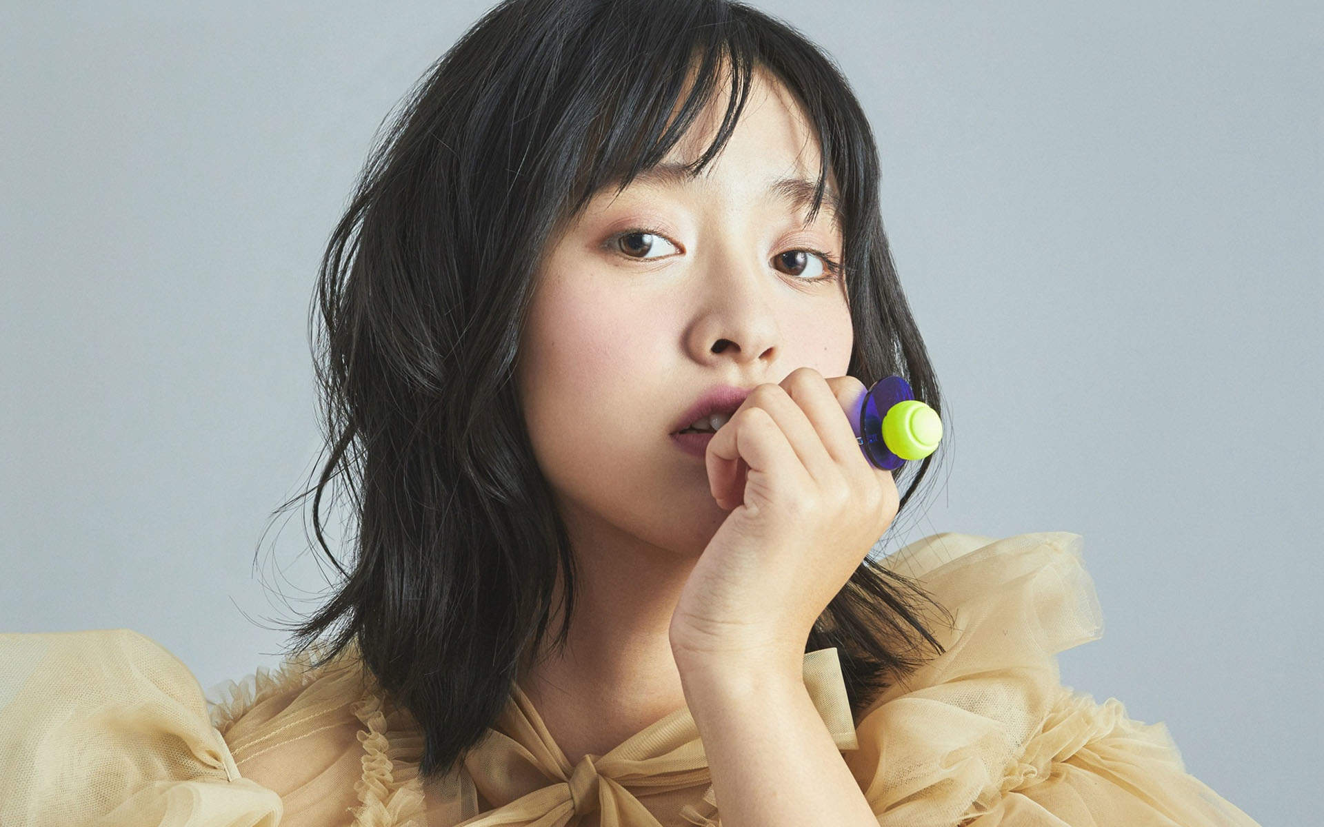 高清美女沈月甜美灵动写真图片手机壁纸图片