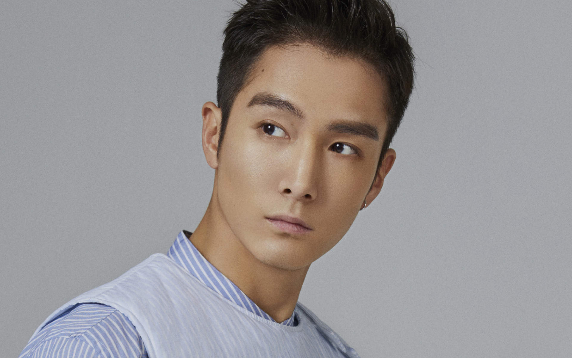 高清浙江省杭州男明显盛一伦儒雅帅气活动写真图片图片