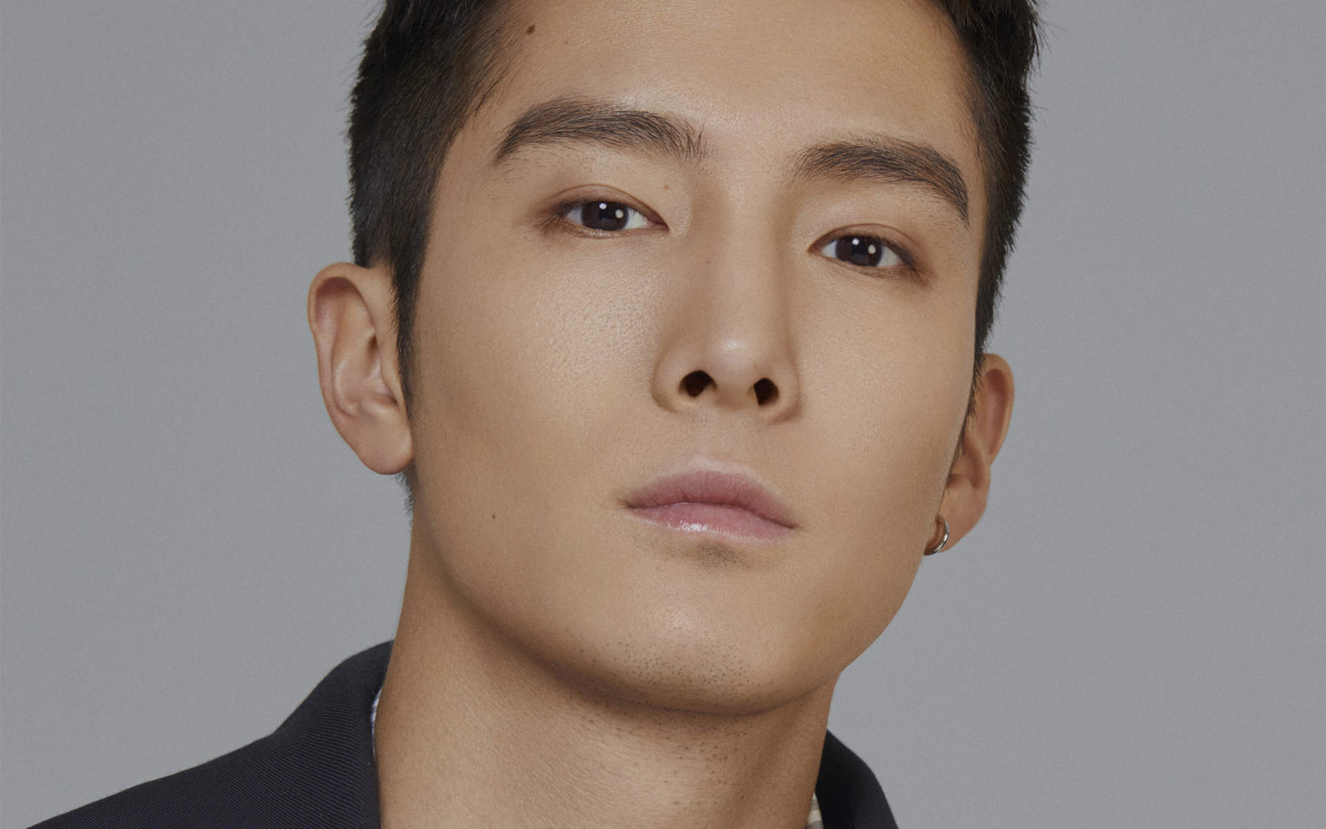 高清浙江省杭州男明显盛一伦儒雅帅气活动写真图片图片