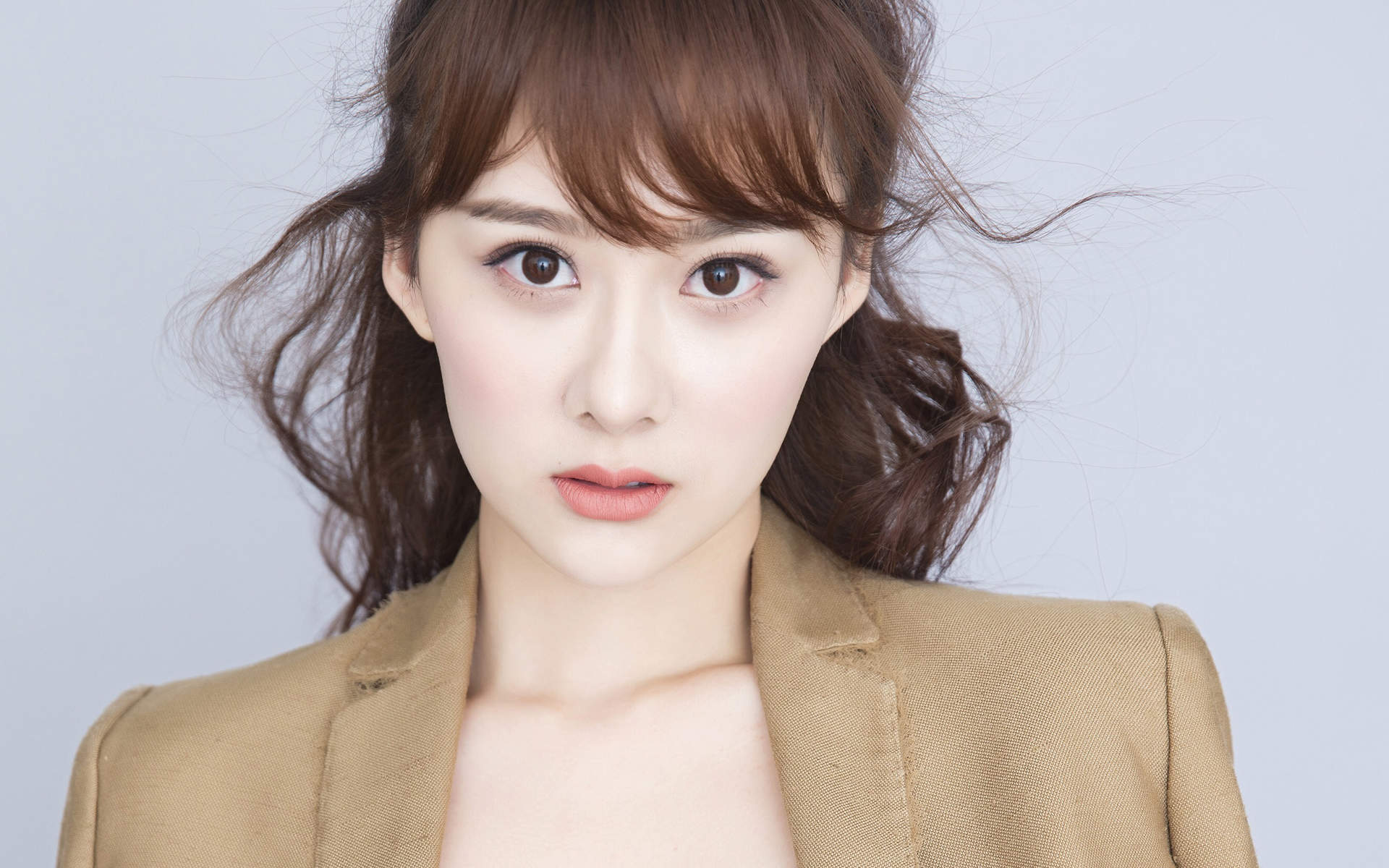 中国内地湖北省武汉女演员曹曦月性感写真高清电脑桌面壁纸图片 中国内地湖北省武汉女演员曹曦月性感写真高清电脑桌面壁纸图片