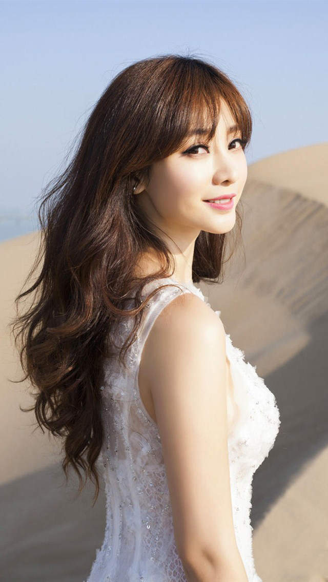 中国内地湖南衡阳女演员温婉盘发柳岩知性优雅气质写真图片 中国内地湖南衡阳女演员温婉盘发柳岩知性优雅气质写真图片