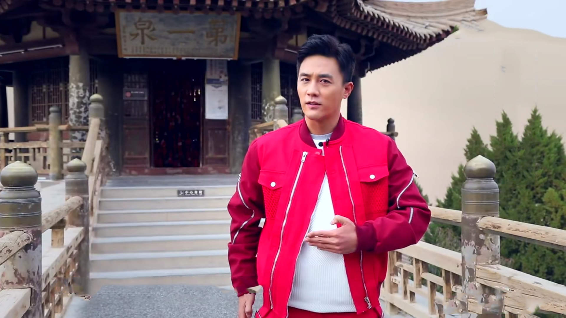 高清王嘉尔《王者出击》鲁班七号高清图片图片