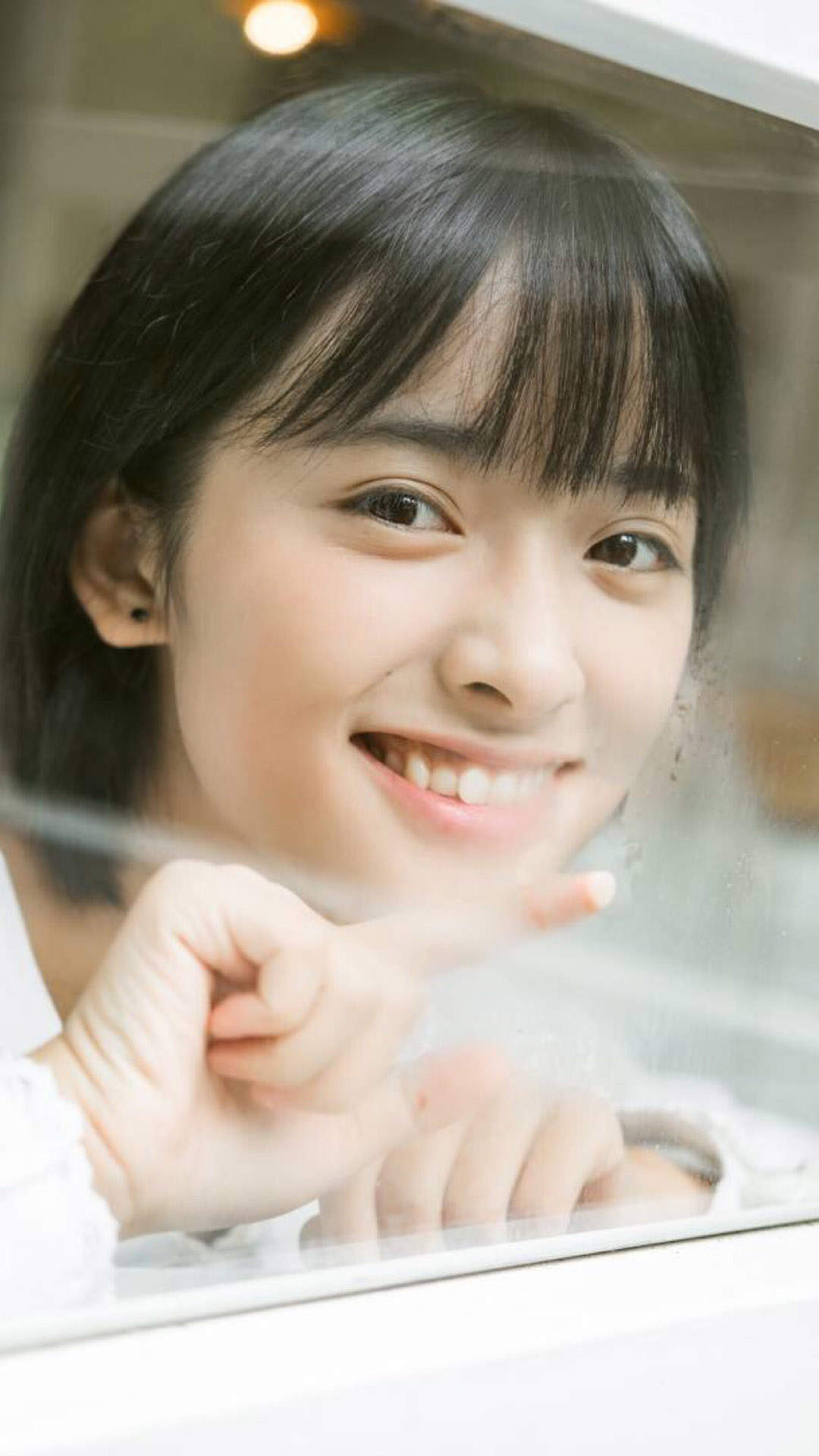 美女沈月图片