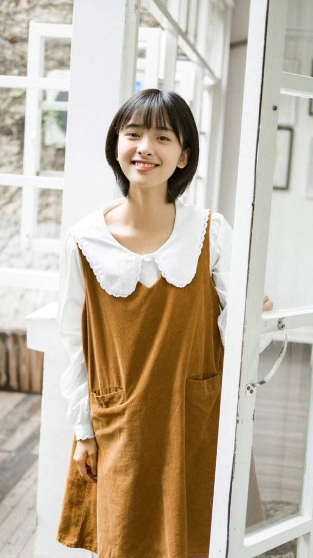 美女沈月图片