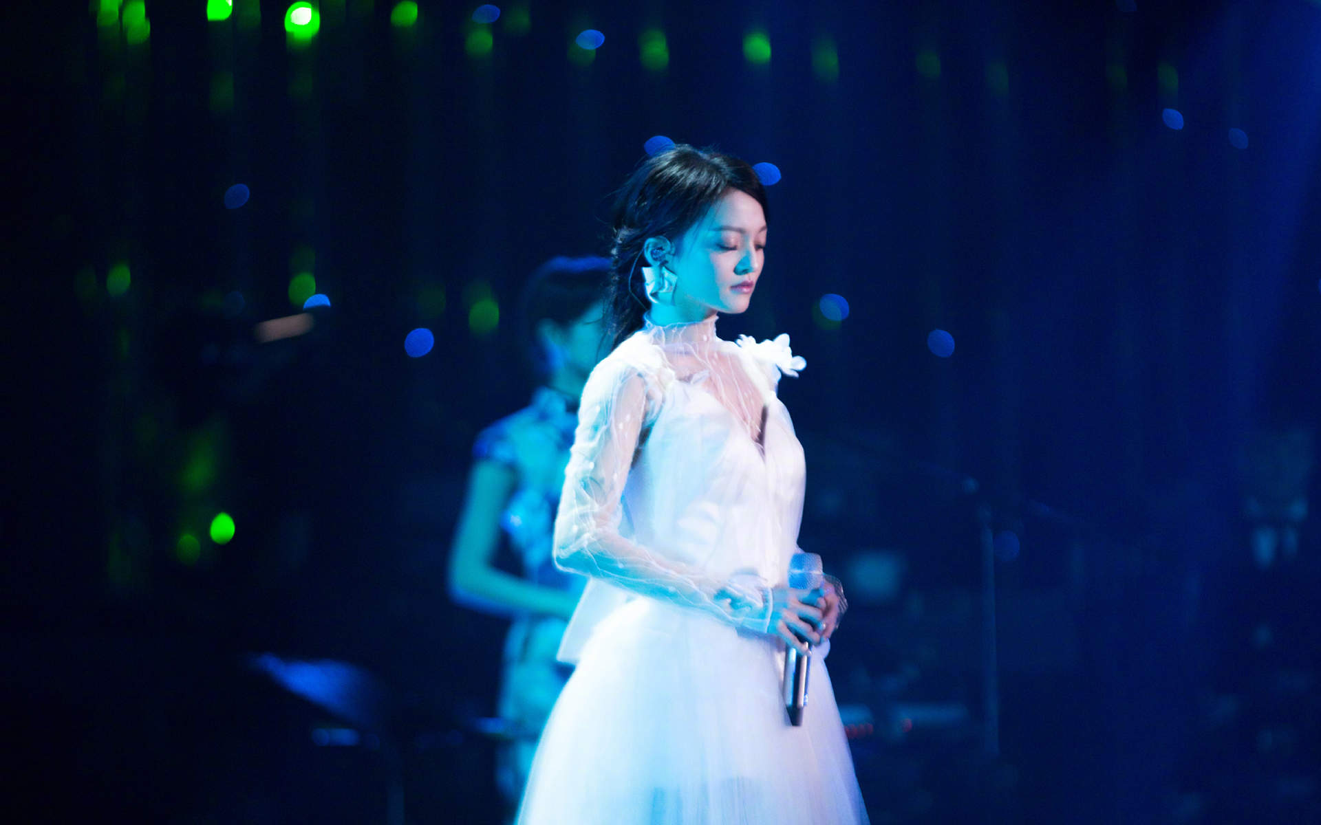 人气小花旦杨幂夏日复古风甜美写真桌面壁纸(二)图片