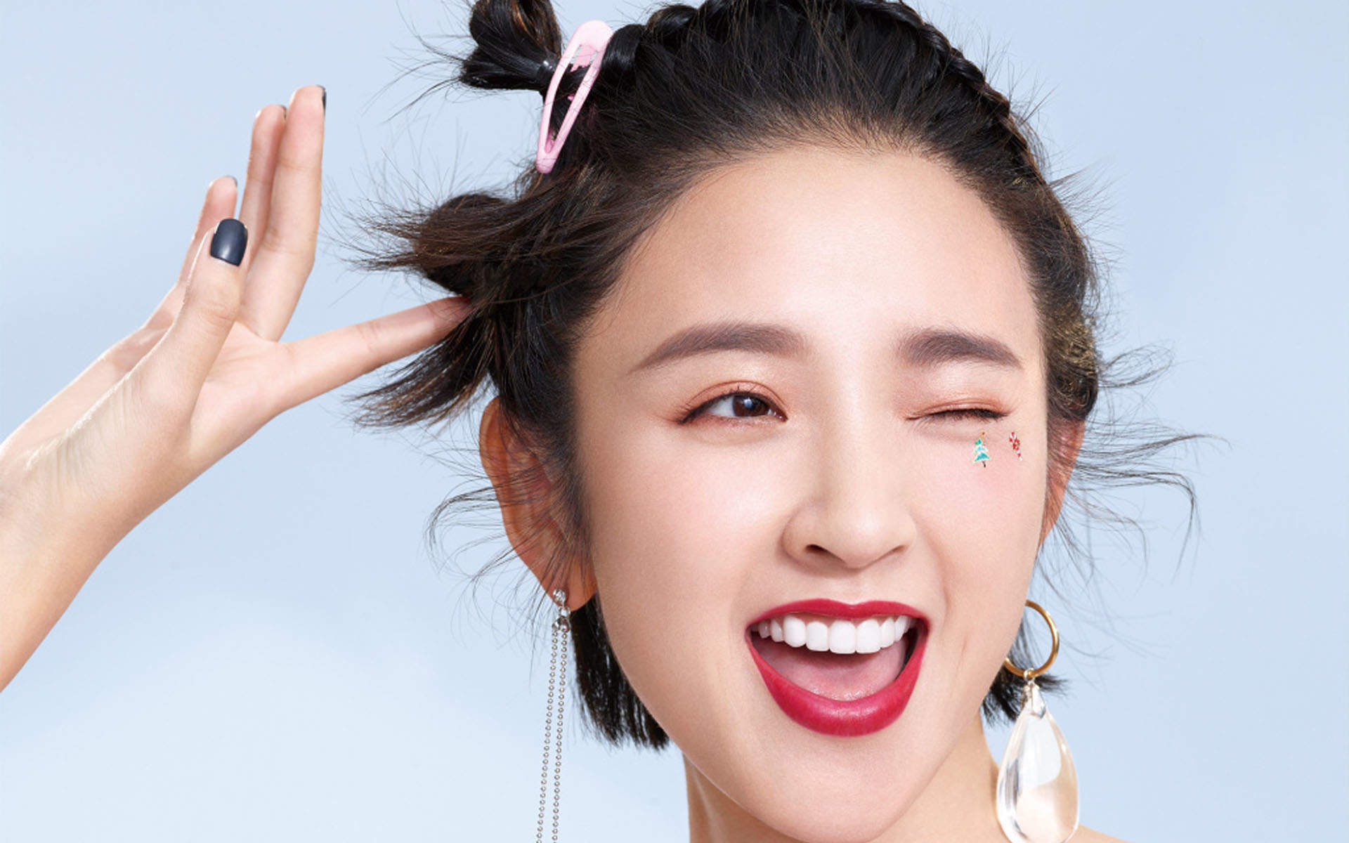 高清中国内地四川女演员唐艺昕男友风休闲街拍图片图片 高清中国内地四川女演员唐艺昕男友风休闲街拍图片图片