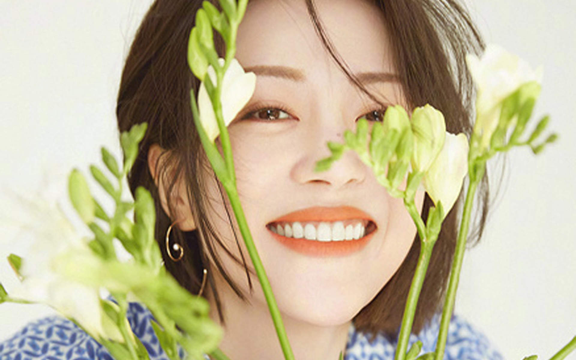 高清北京美女李溪芮粉色西装时尚写真图片图片