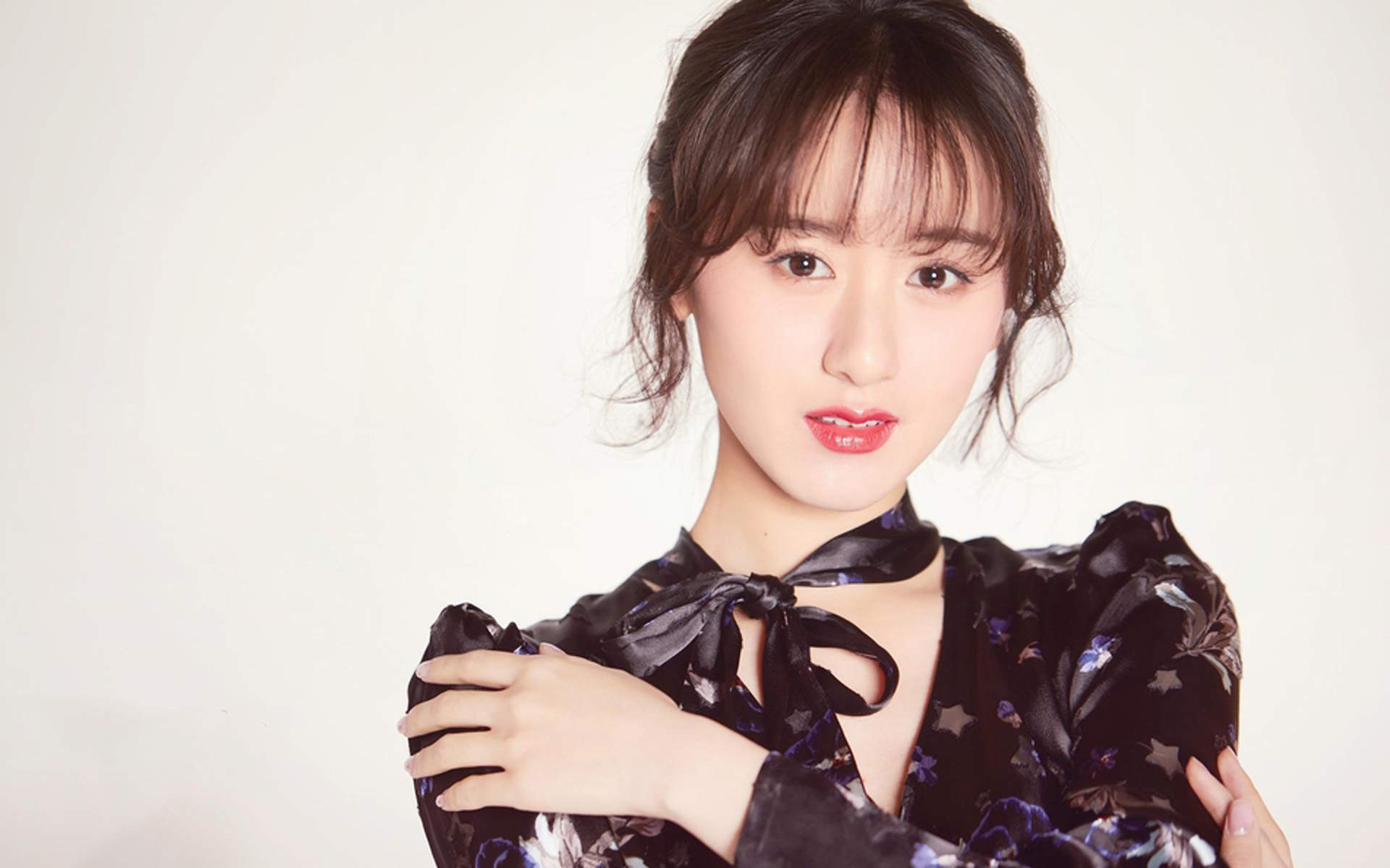 高清上海袁冰妍袁冰妍时尚性感写真桌面壁纸图片 高清上海袁冰妍袁冰妍时尚性感写真桌面壁纸图片