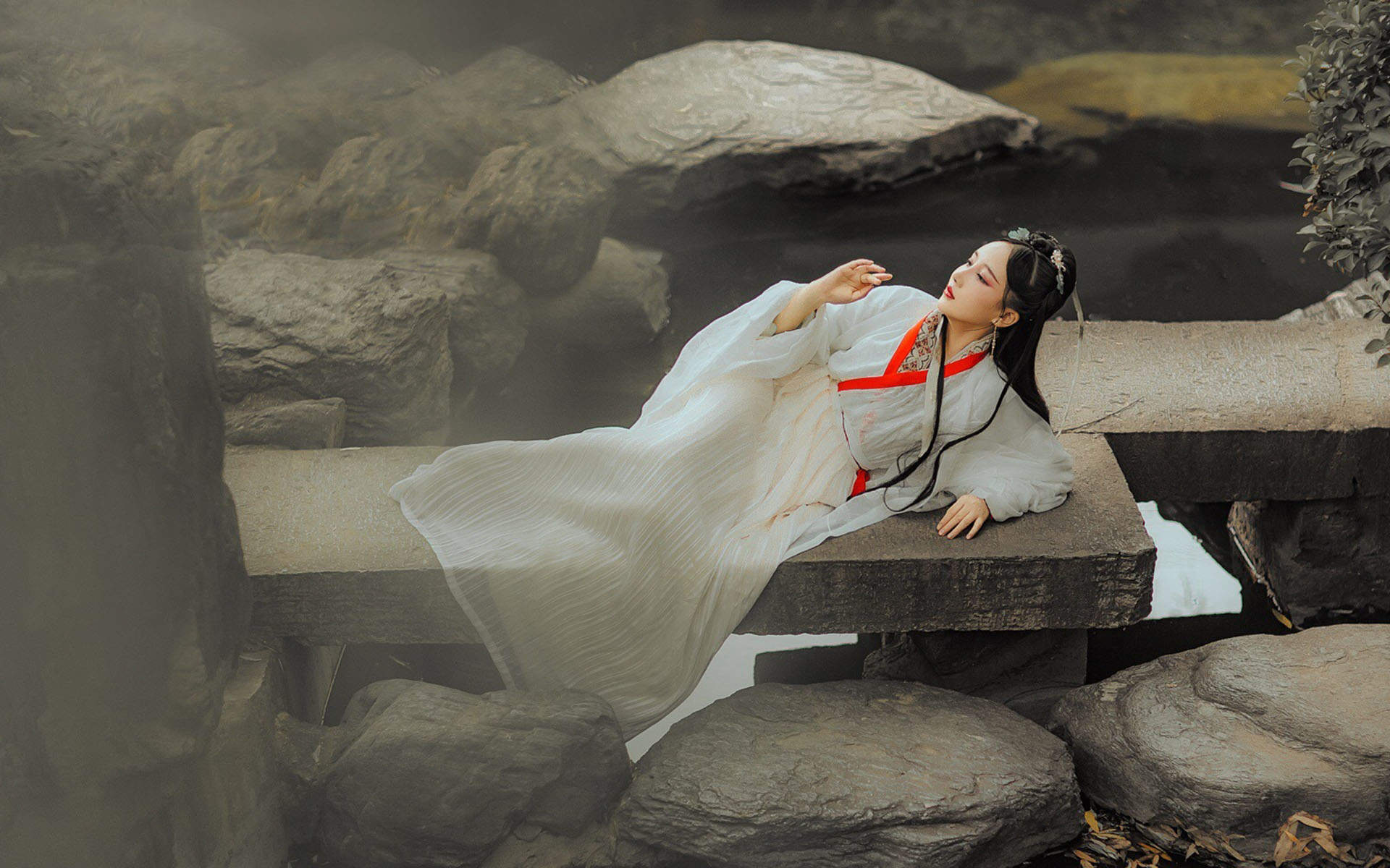 花树下的汉服美女清纯靓丽如花似玉写真图片图片