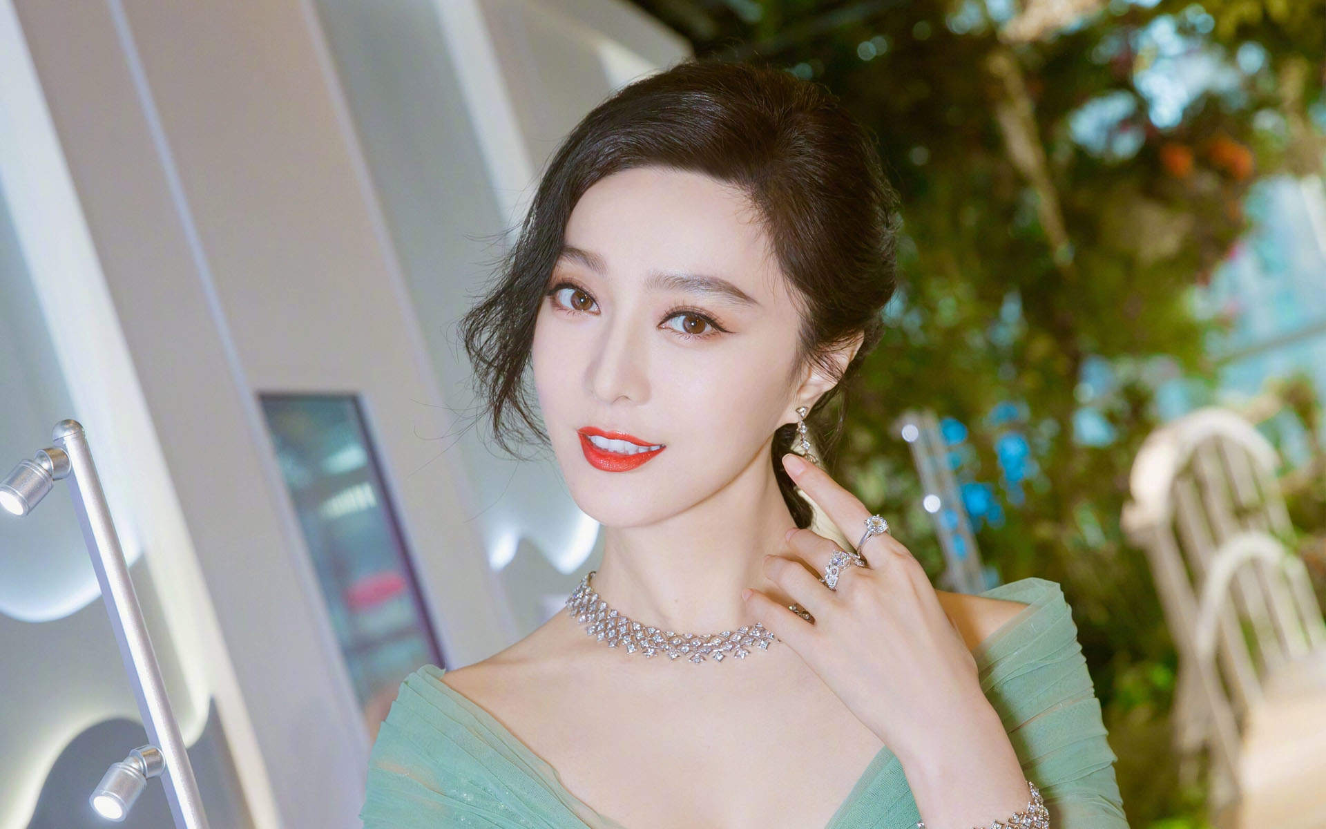 内地山东青岛女演员范冰冰《芭莎珠宝》高贵性感写真图片图片