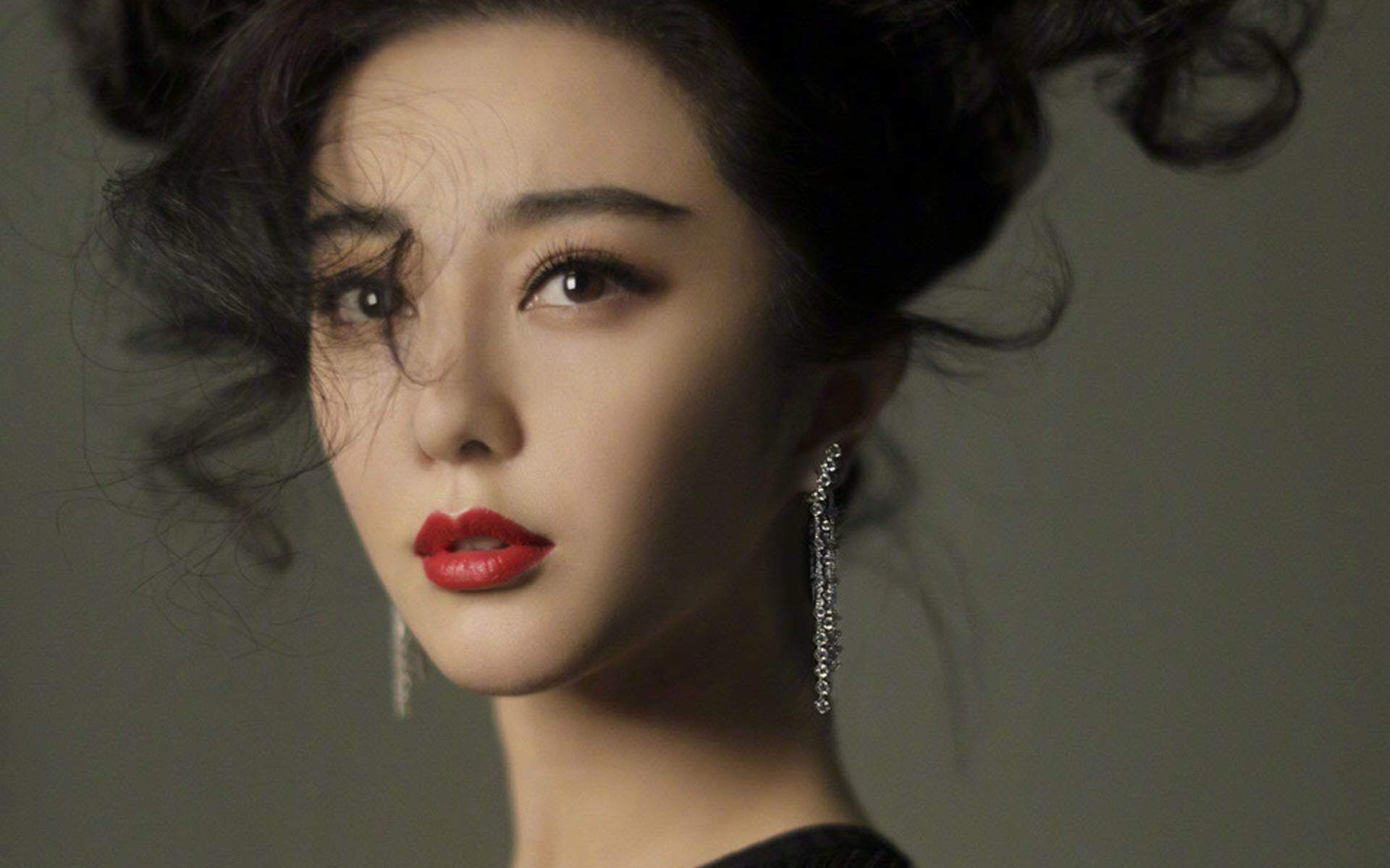 内地山东青岛女演员范冰冰《芭莎珠宝》高贵性感写真图片图片