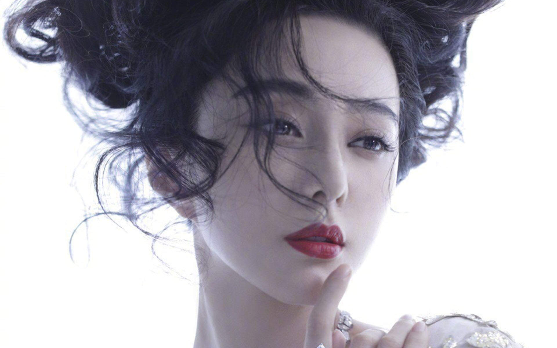 内地山东青岛女演员范冰冰《芭莎珠宝》高贵性感写真图片图片