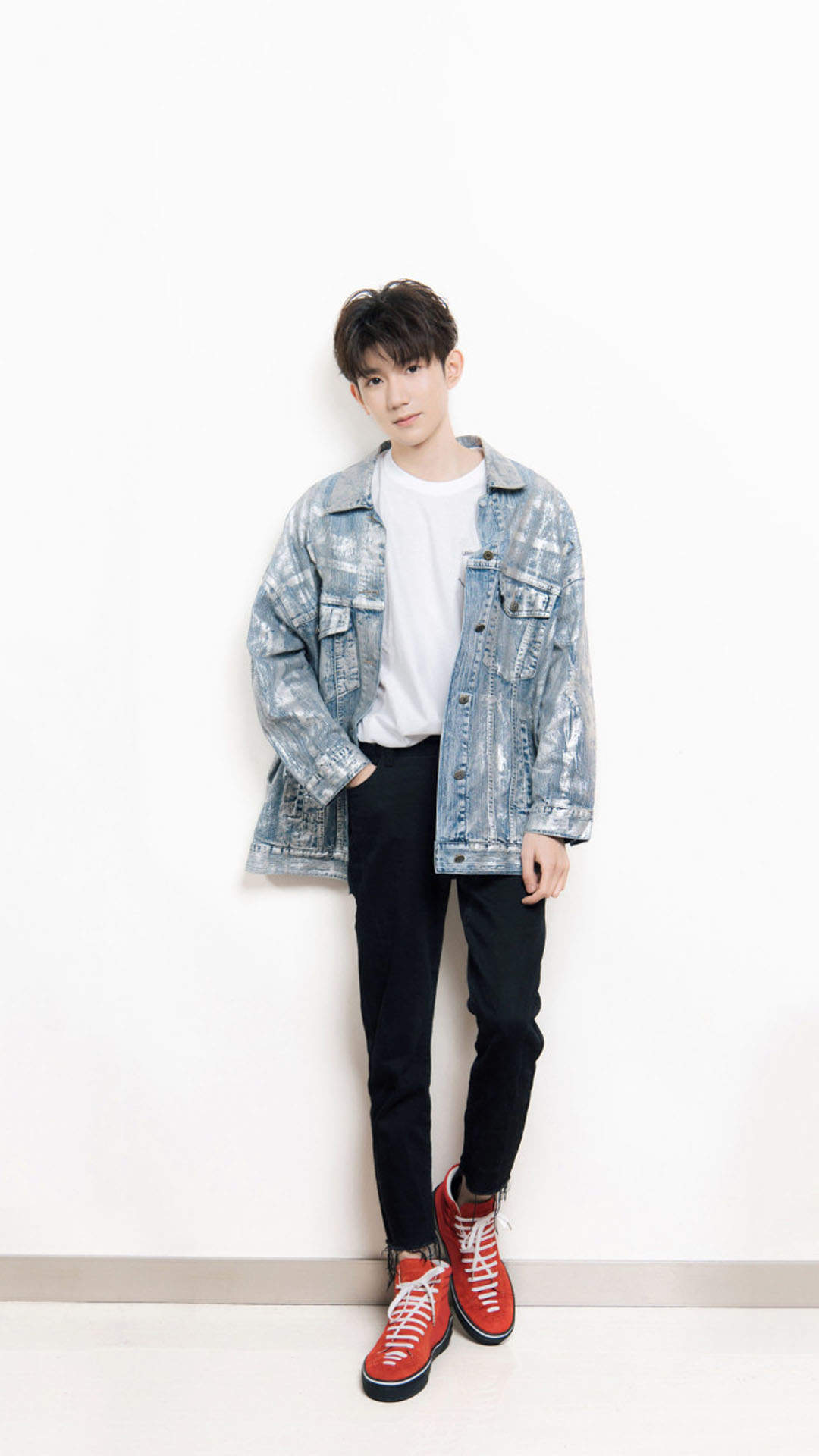 高清中国内地男歌手演员王源超帅时尚写真高清图片手机壁纸图片