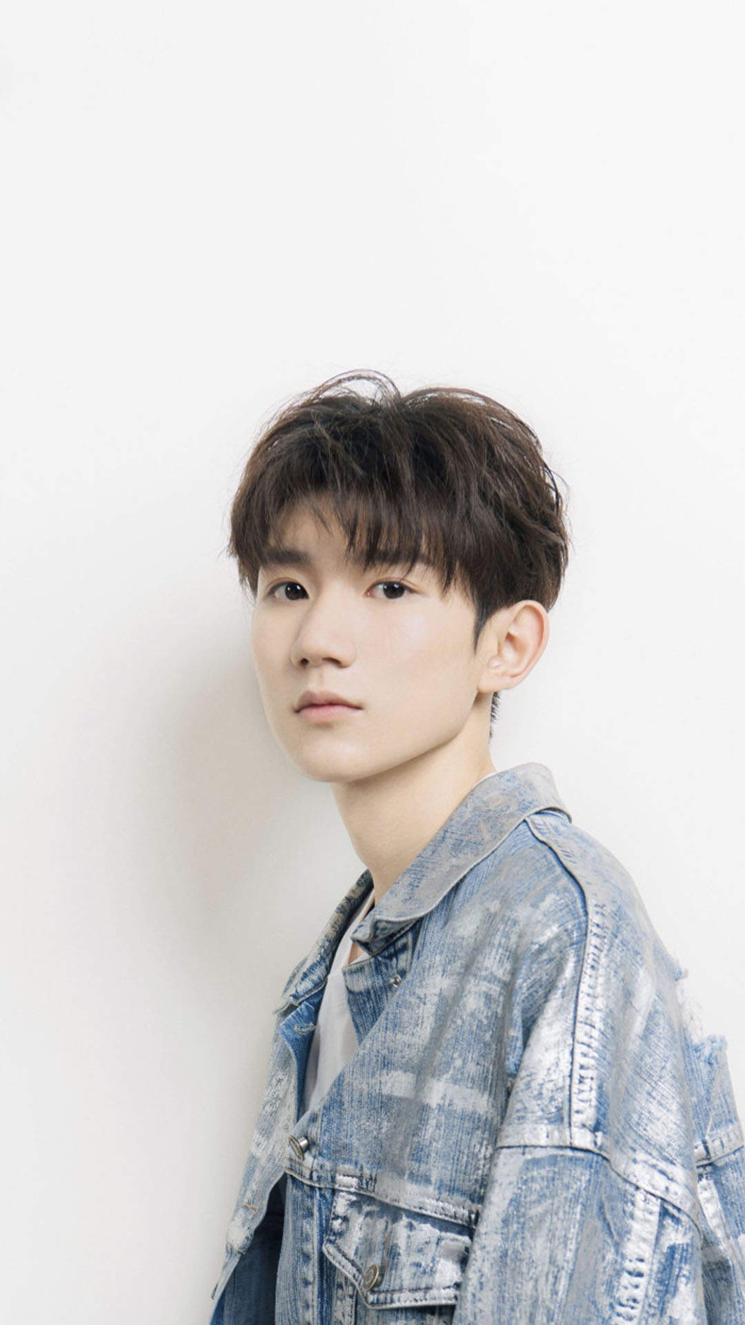 高清中国内地男歌手演员王源超帅时尚写真高清图片手机壁纸图片