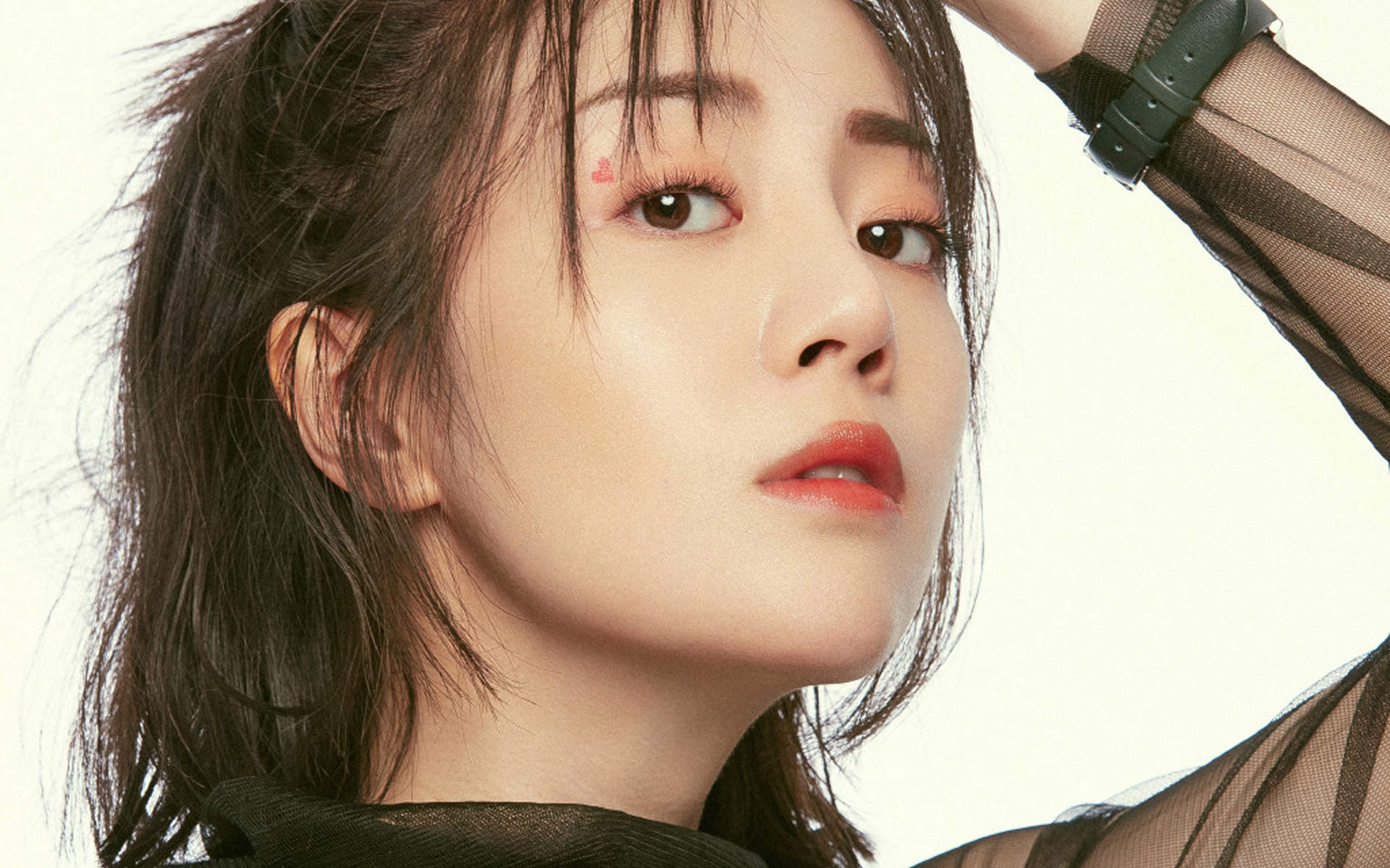 高清北京美女李溪芮粉色西装时尚写真图片图片