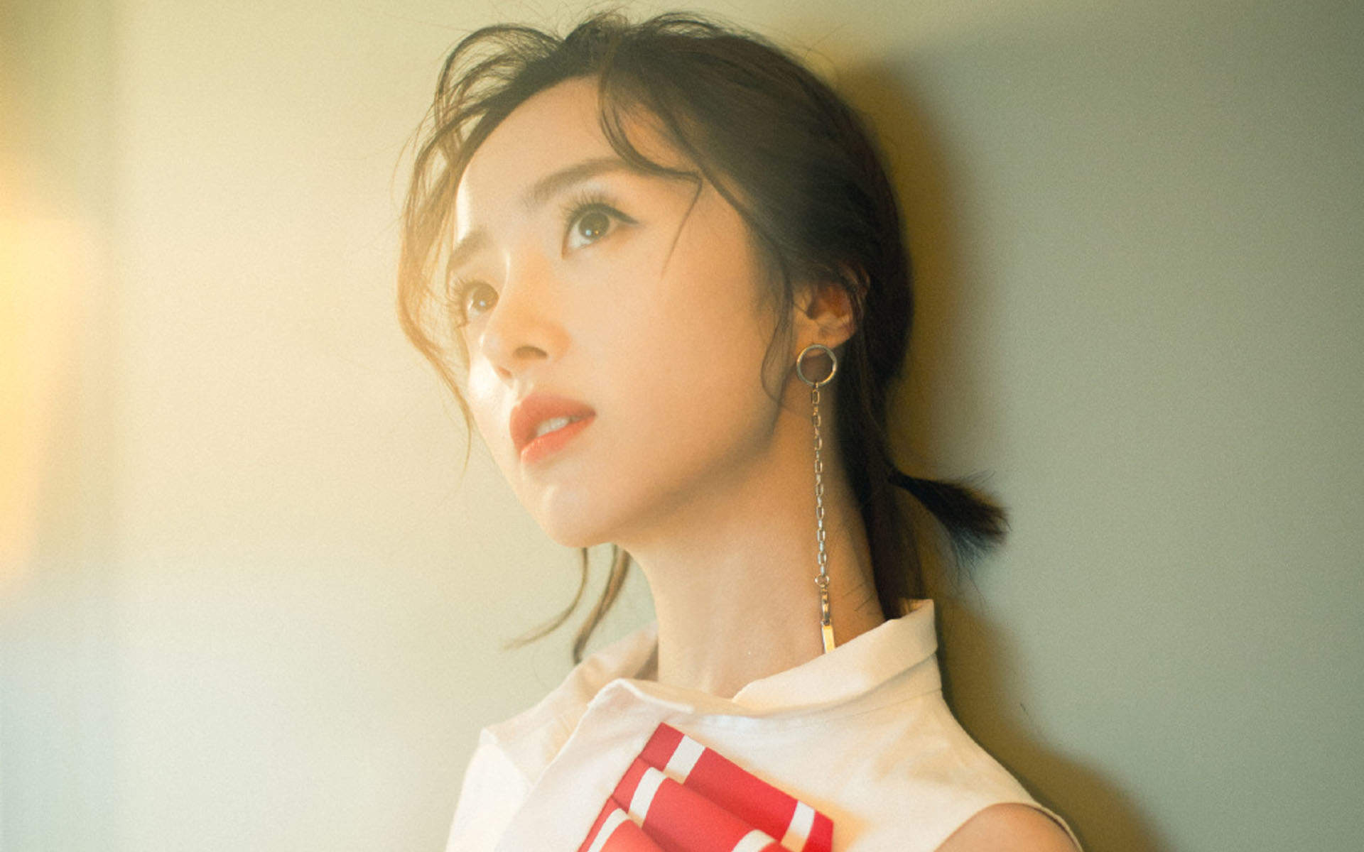 胡冰卿时尚干练写真图片桌面壁纸图片