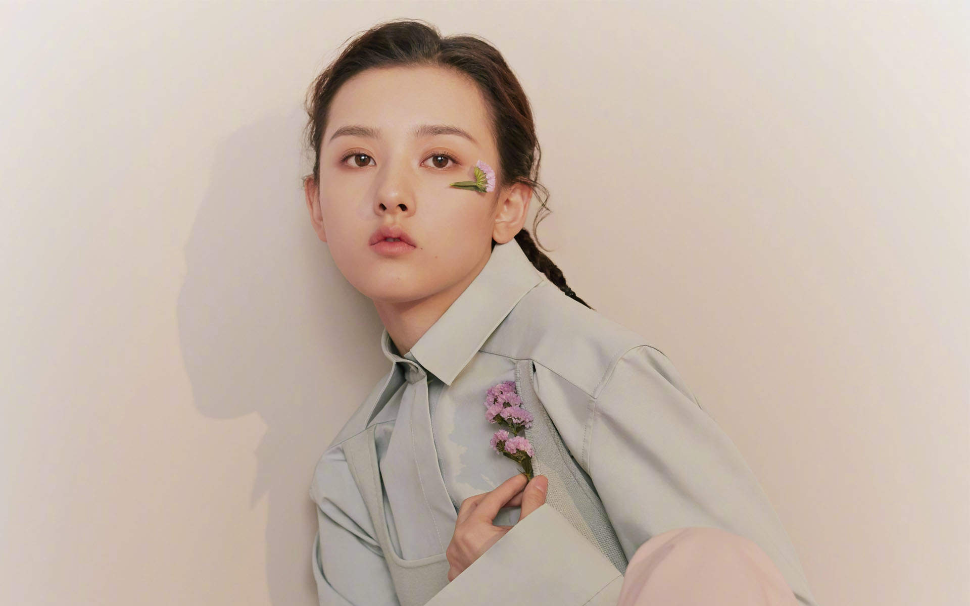 中国北京当代95后女演员宋祖儿清新时尚可爱写真图片桌面壁纸图片