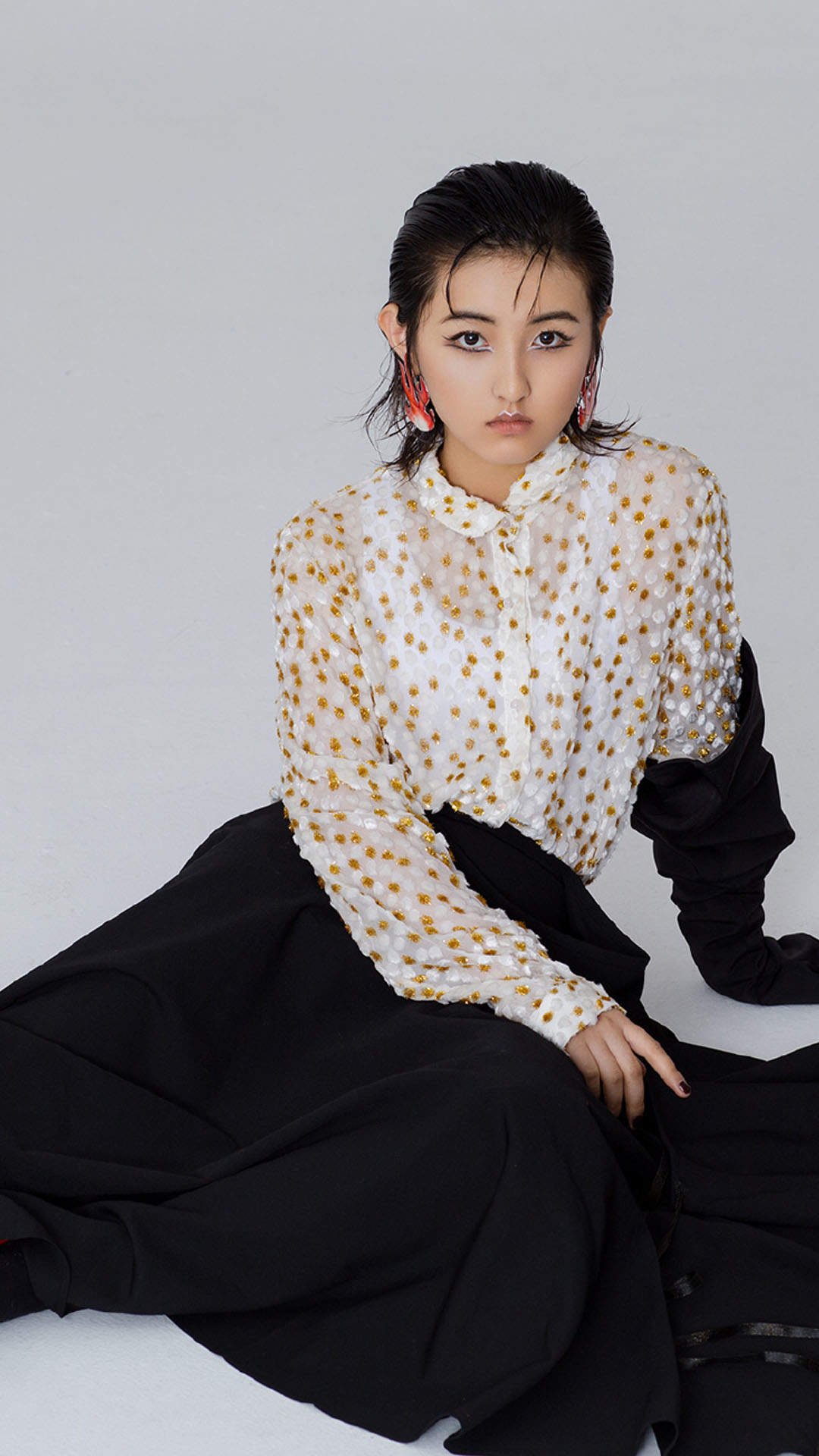中国内地河南省三门峡女演员张子枫复古风私服照图片图片
