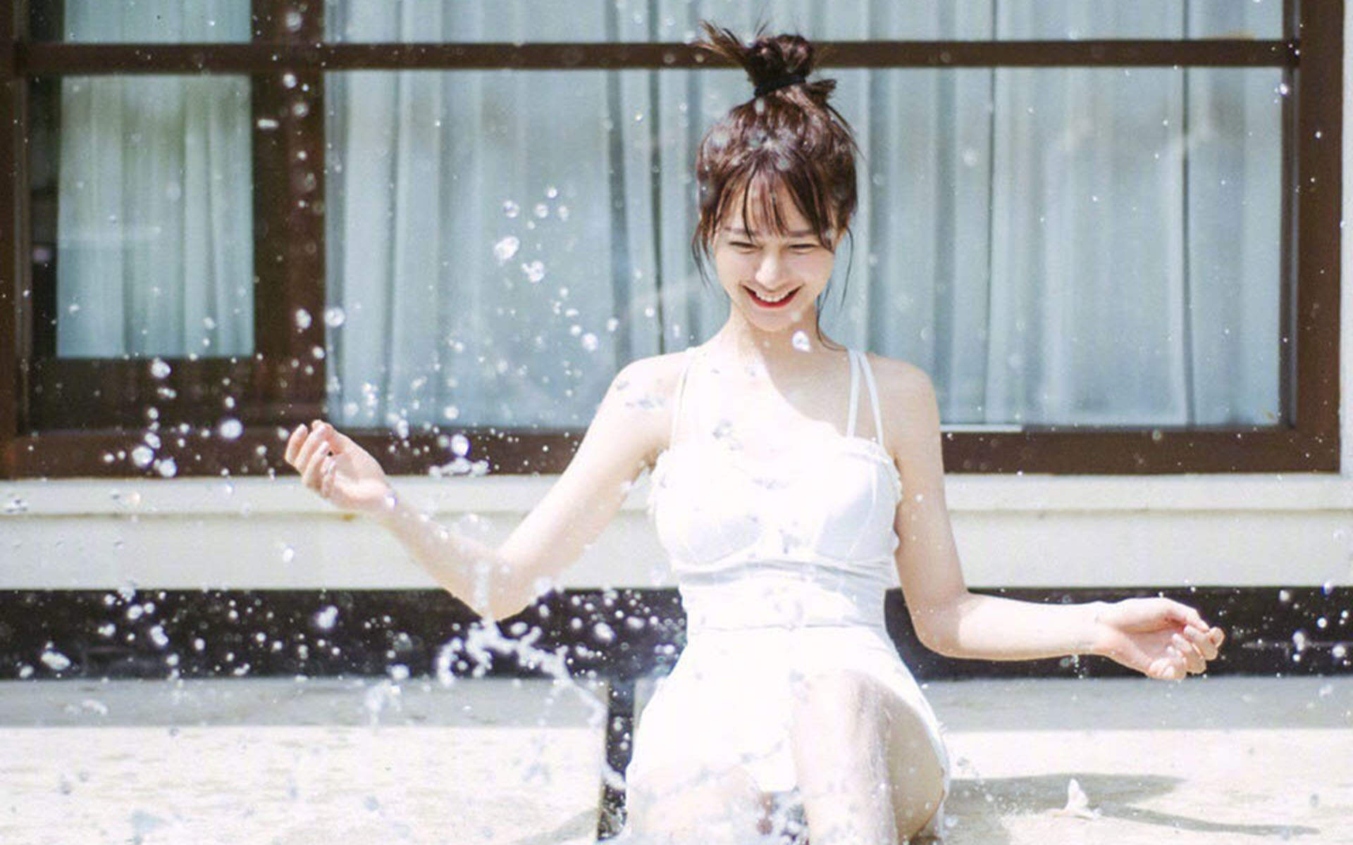 高清湖南省湘西吉首市美女沈梦辰清爽时尚街拍图片图片