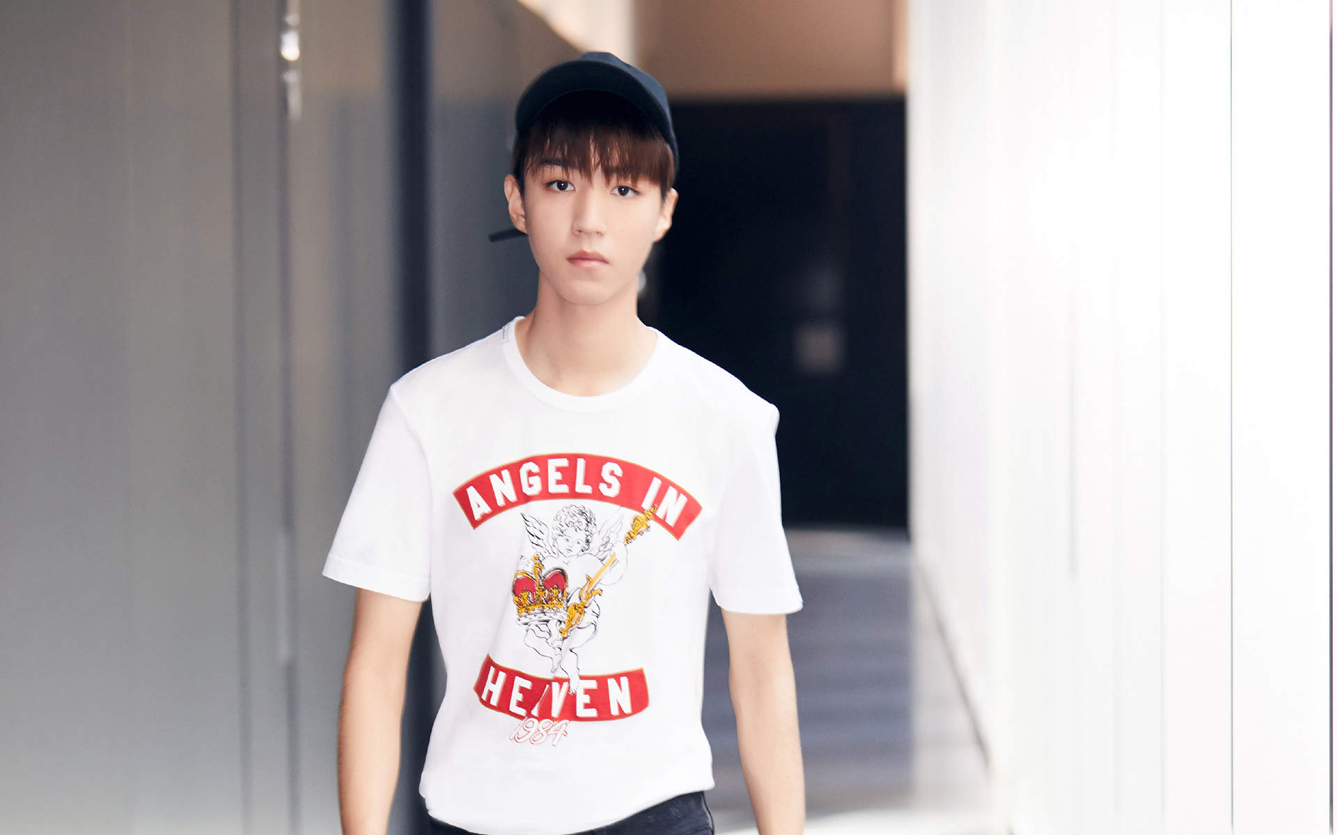 高清江苏省徐州男星胡兵伦敦时装周帅气写真图片图片