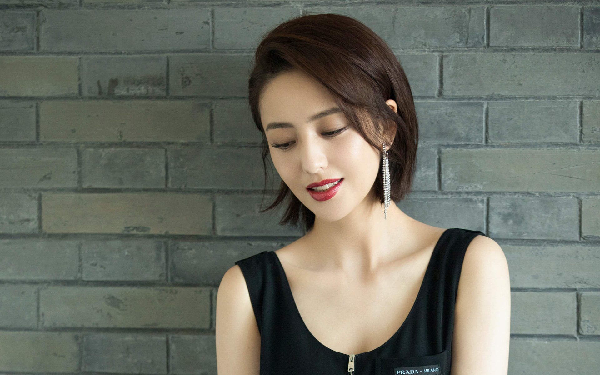 高清中国内地新疆伊犁影视女演员佟丽娅美艳性感高清桌面壁纸图片