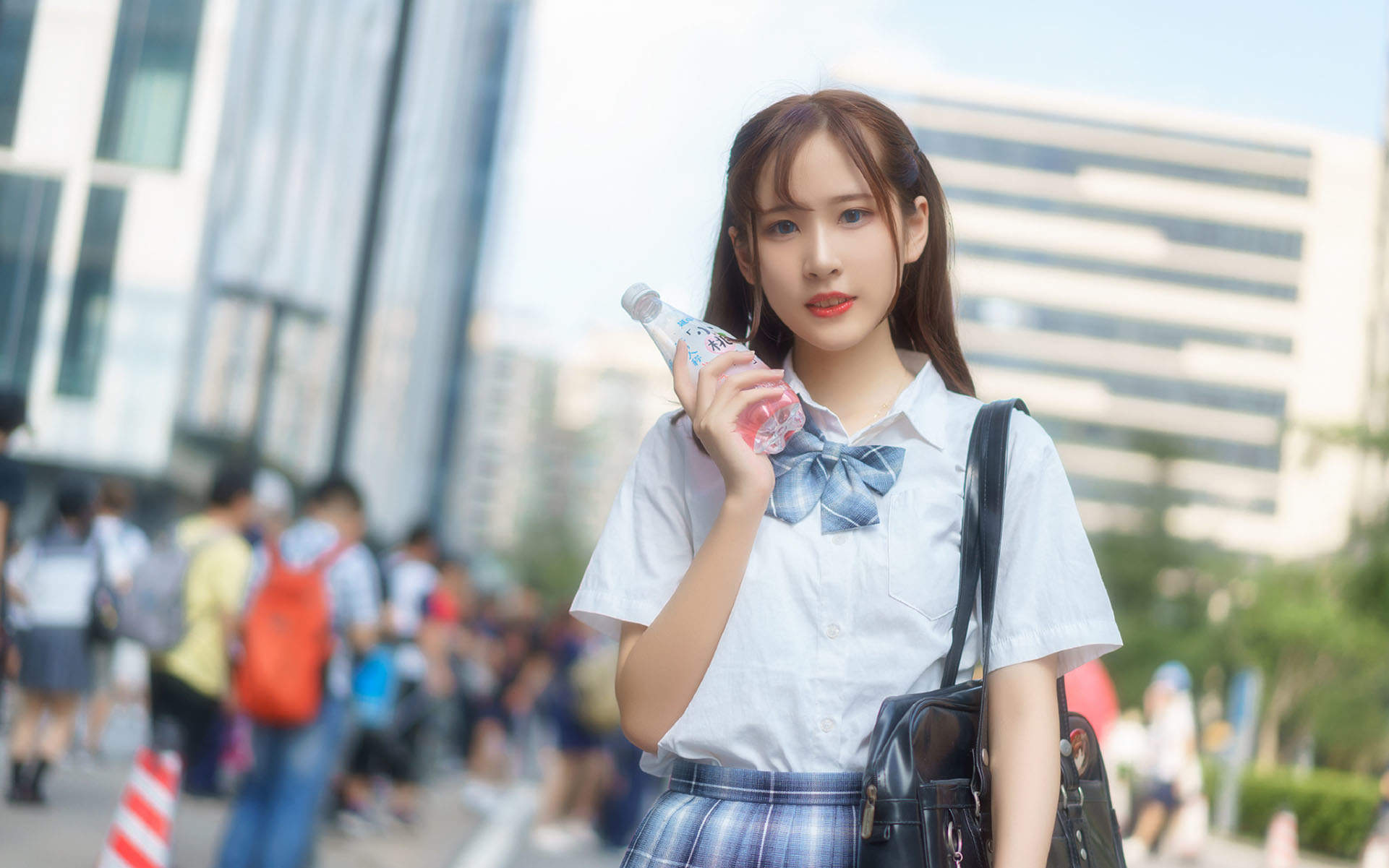 高清校花90后可爱清纯学生妹高清桌面壁纸图片