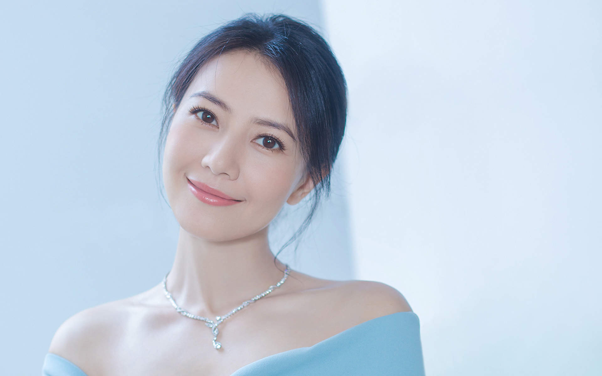 高清中国内地影视北京女演员高圆圆性感写真高清电脑壁纸图片 高清中国内地影视北京女演员高圆圆性感写真高清电脑壁纸图片