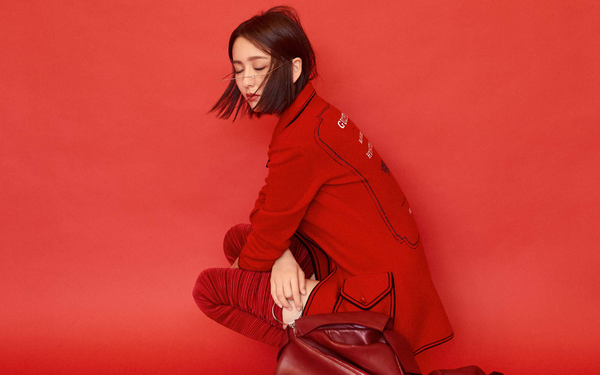 高清中国内地新疆伊犁影视女演员佟丽娅美艳性感高清桌面壁纸图片 高清中国内地新疆伊犁影视女演员佟丽娅美艳性感高清桌面壁纸图片
