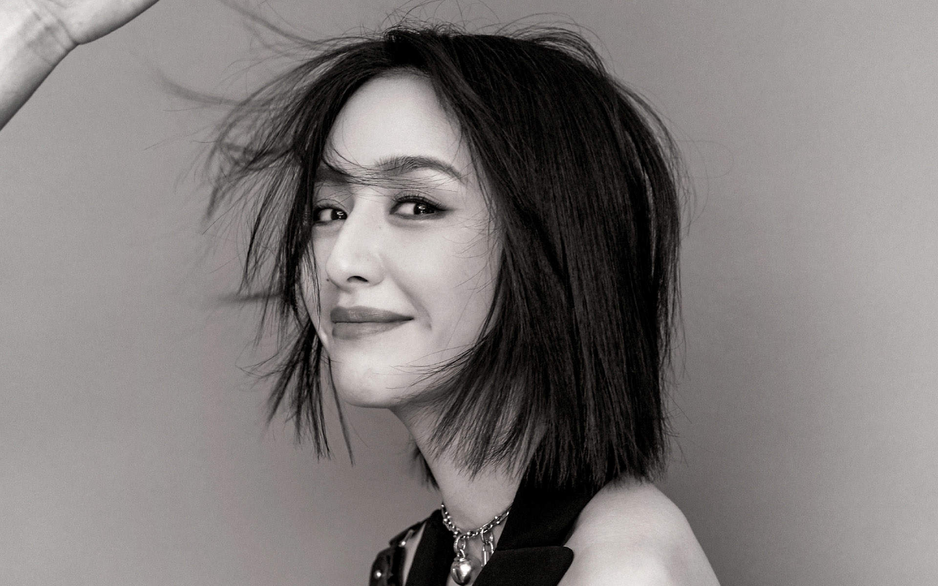 高清中国内地新疆伊犁影视女演员佟丽娅美艳性感高清桌面壁纸图片 高清中国内地新疆伊犁影视女演员佟丽娅美艳性感高清桌面壁纸图片