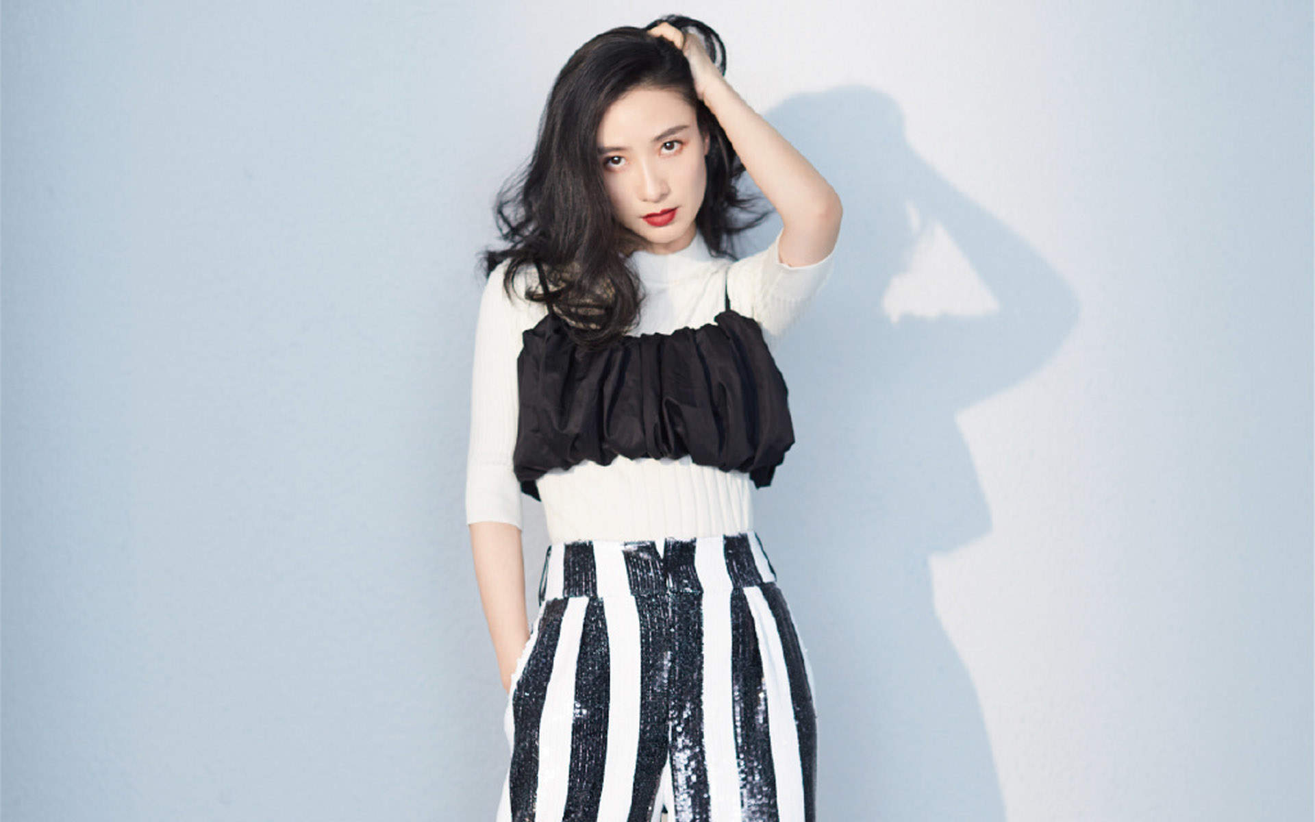 中国著名湖南省益阳女演员《ICON-F时尚画报》陶昕然高清写真图片：岁月静好图片