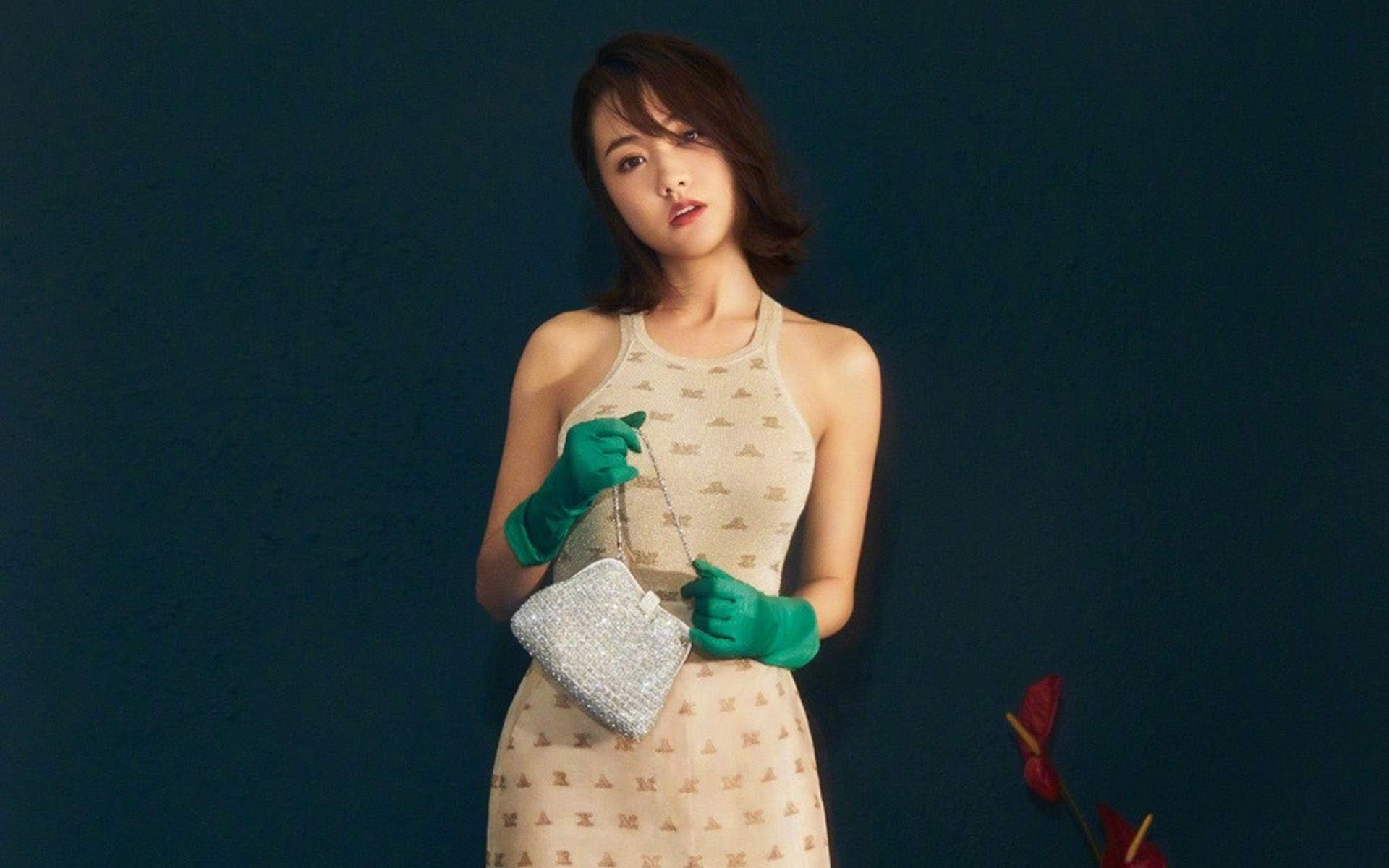 高清中国内地云南保山女演员杨蓉性感写真图片桌面壁纸图片