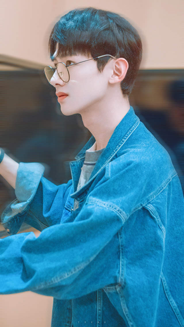 白敬亭图片