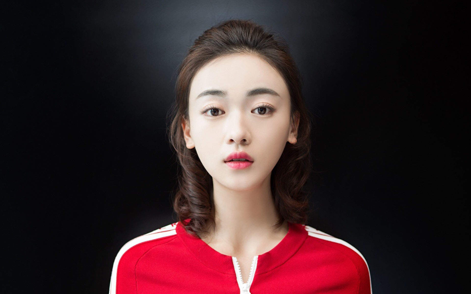 高清中国内地北京人影视女演员吴谨言夏日清甜写真图片图片
